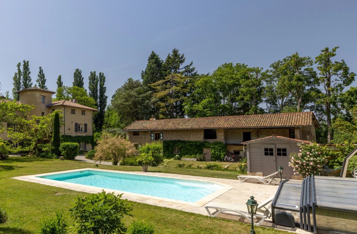 maison-piscine-cote-saint-andre