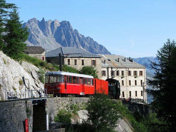 economie-lyon-auvergne-rhone-alpes-chemin-de-fer-montenvers