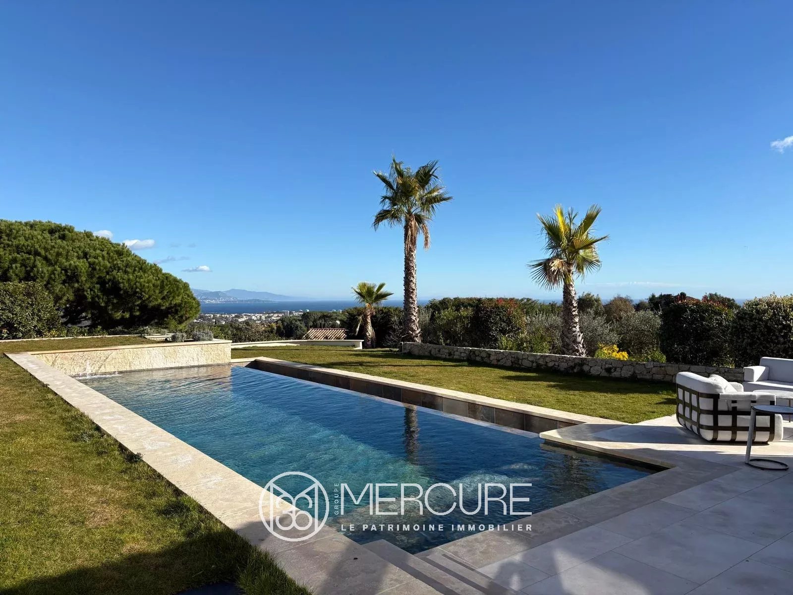 Cannes – Vue mer panoramique exceptionnelle ! - 21527CA