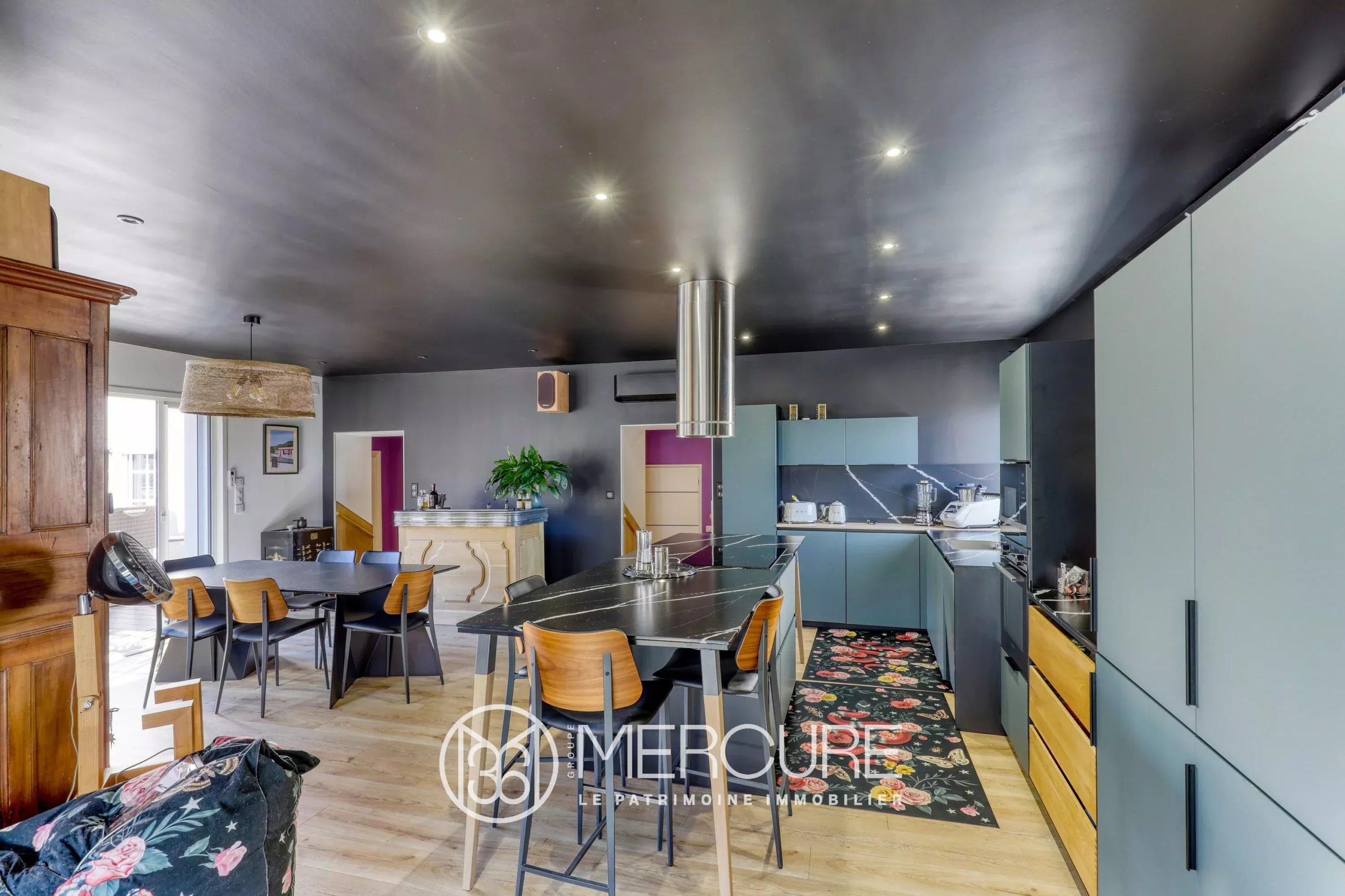 Ancien Moulin du XVIIIᵉ siècle  avec appartement T4 et terrasse et vue dégagée– Architecture Art Nouveau- Royat - 21537AU