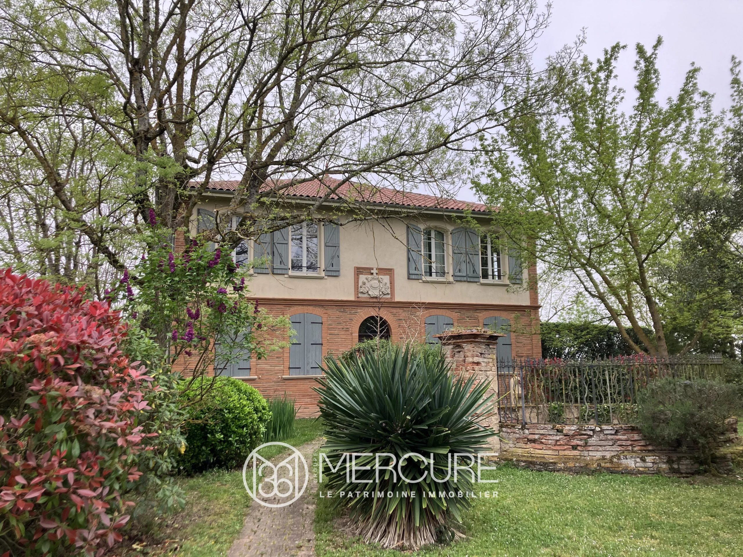 MAISON DE CARACTERE – PISCINE – VUE PYRÉNÉES – DÉPENDANCE - 8940TS
