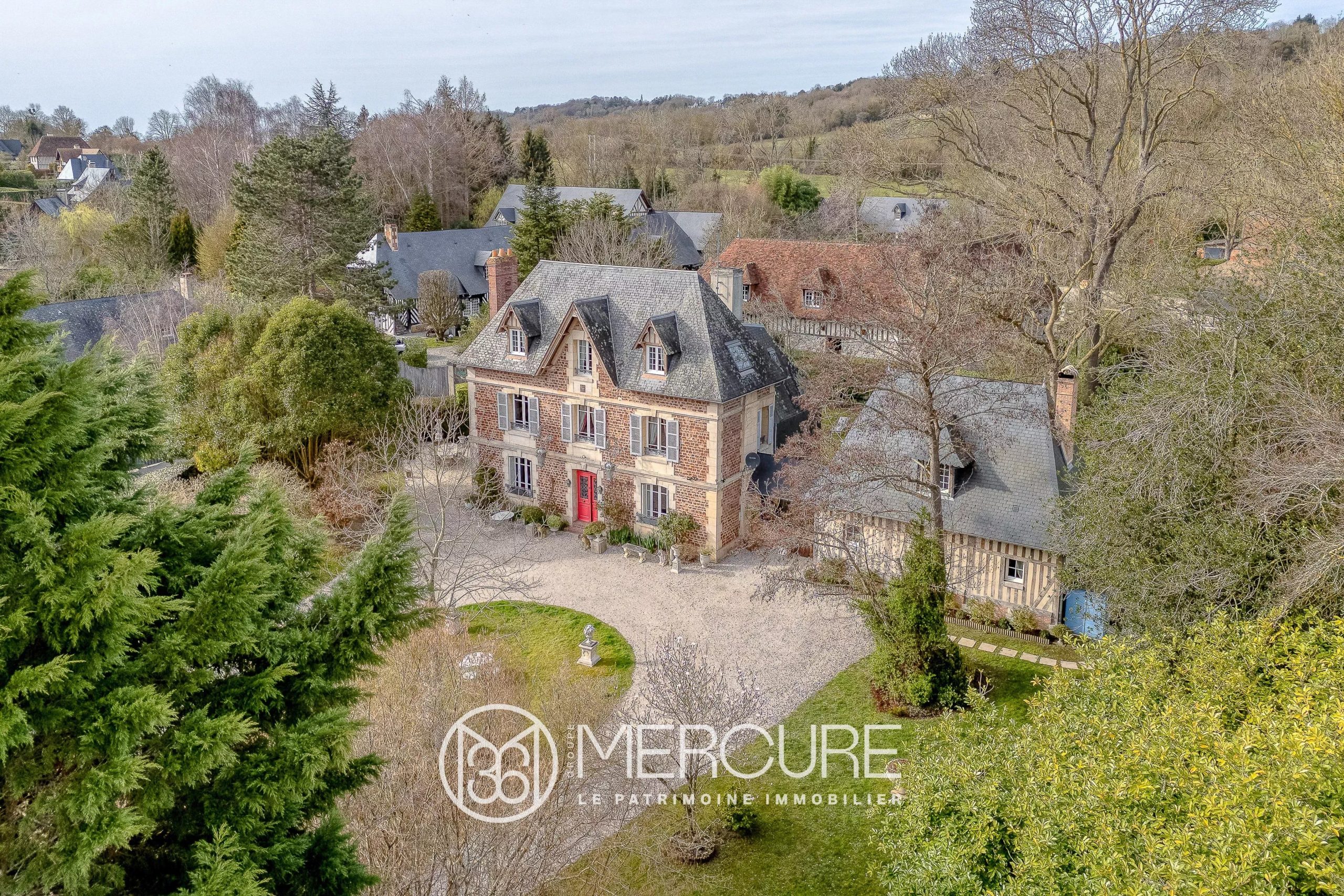 DEAUVILLE – COTTAGE RAFFINE AUX POSSIBILITES TOURISTIQUES - 21145NO