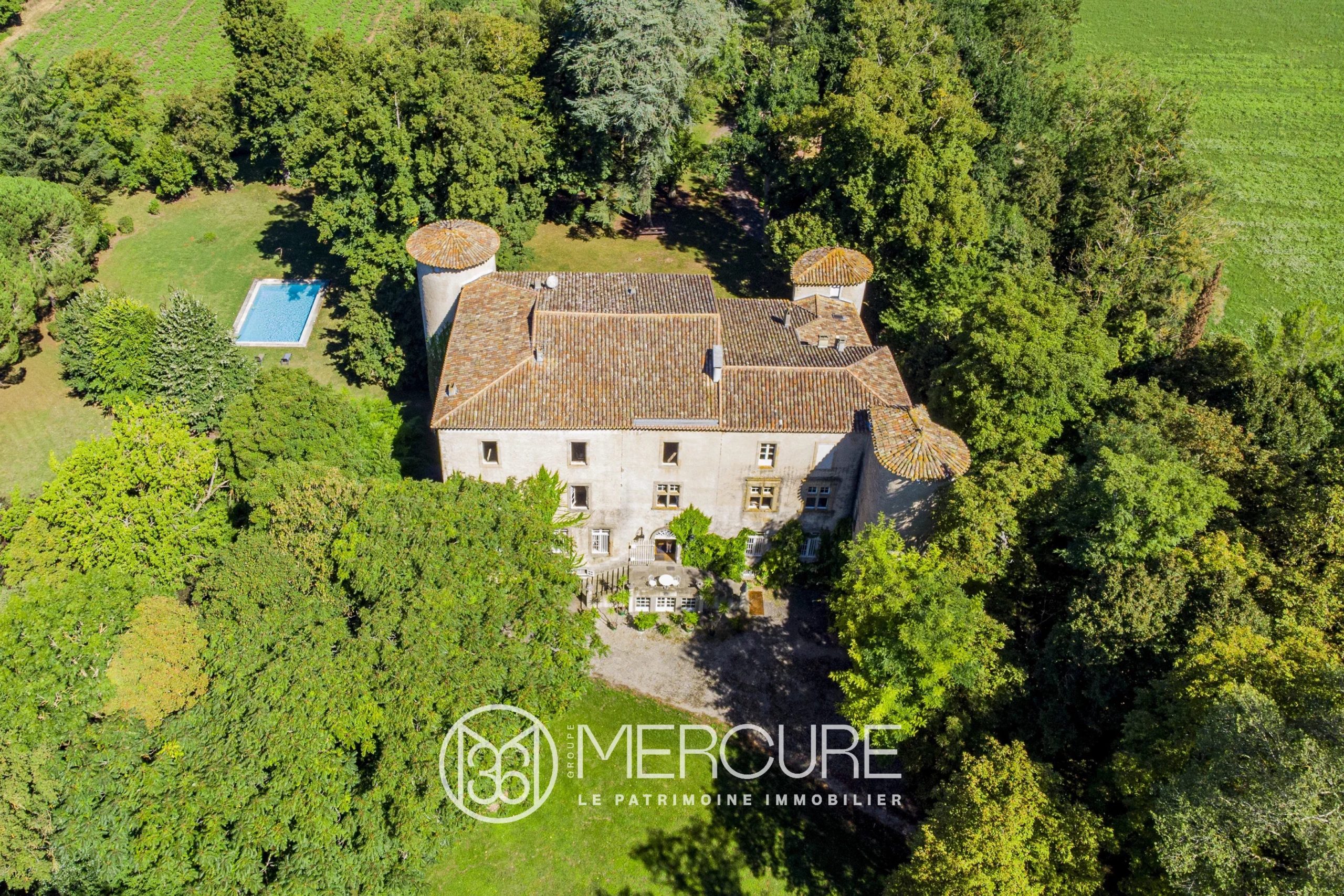 SUPERBE CHATEAU DU XIII EME PARFAITEMENT RENOVE - 9231TS