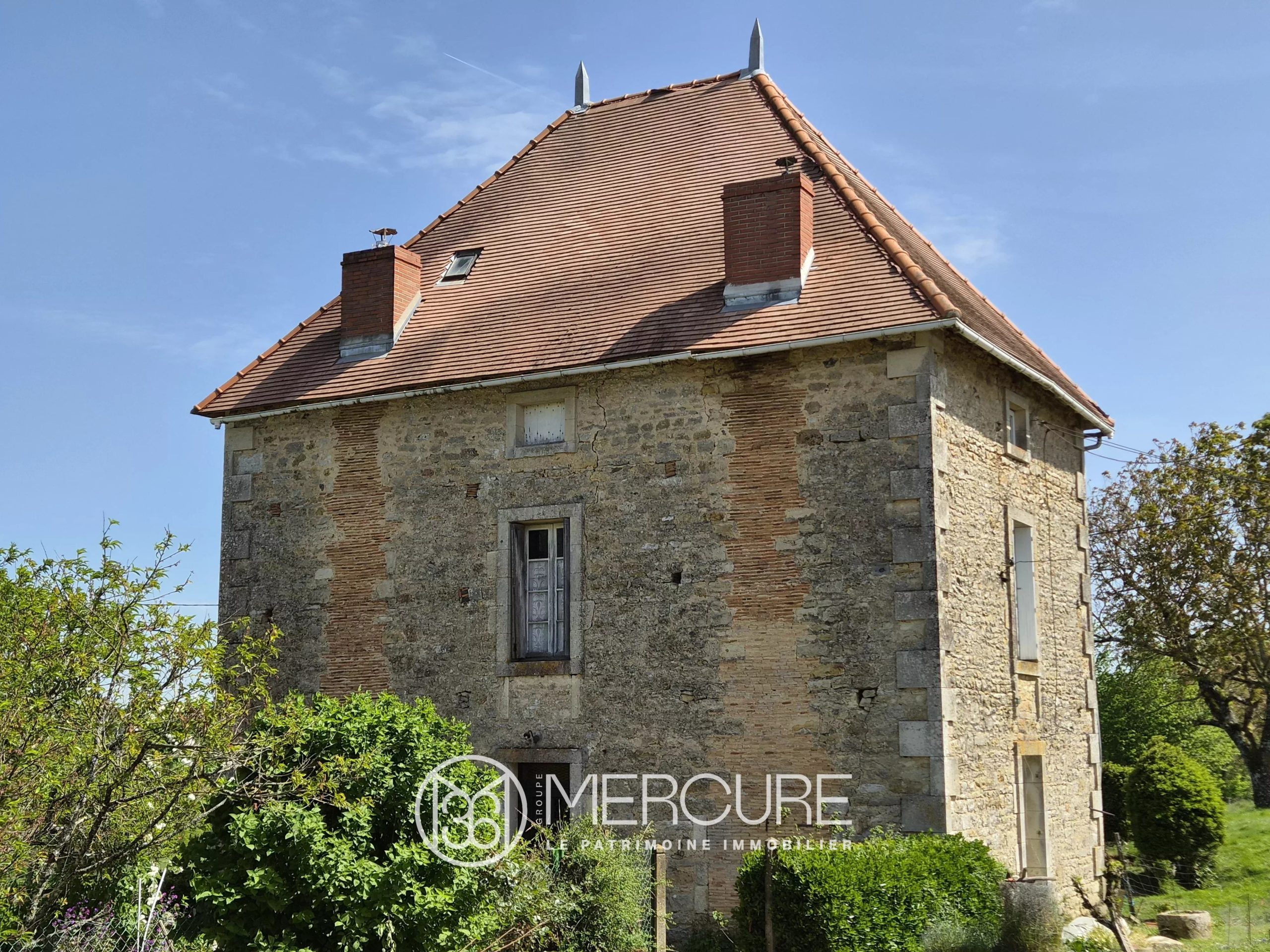 Propriété de caractère sur plus de 31 ha - 23420