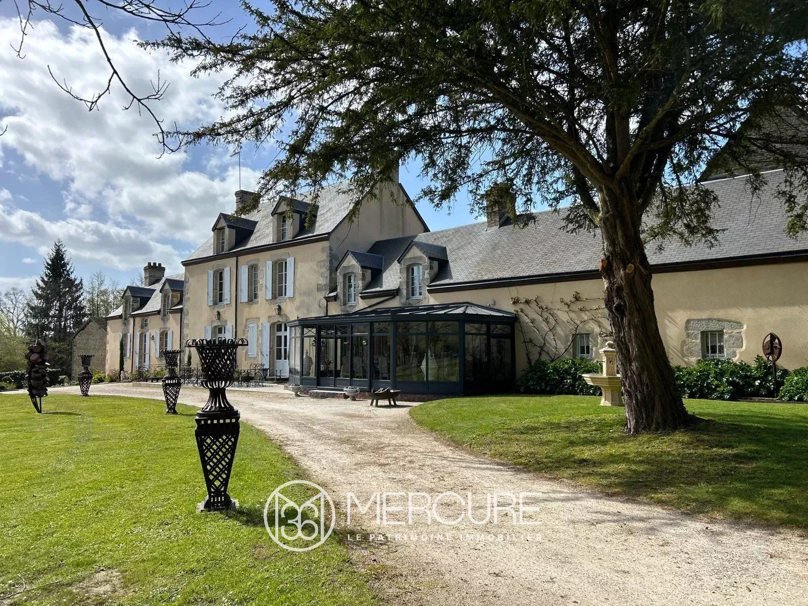 SUPERBE MANOIR AUX PORTES D&rsquo;ALENCON - 21584NO