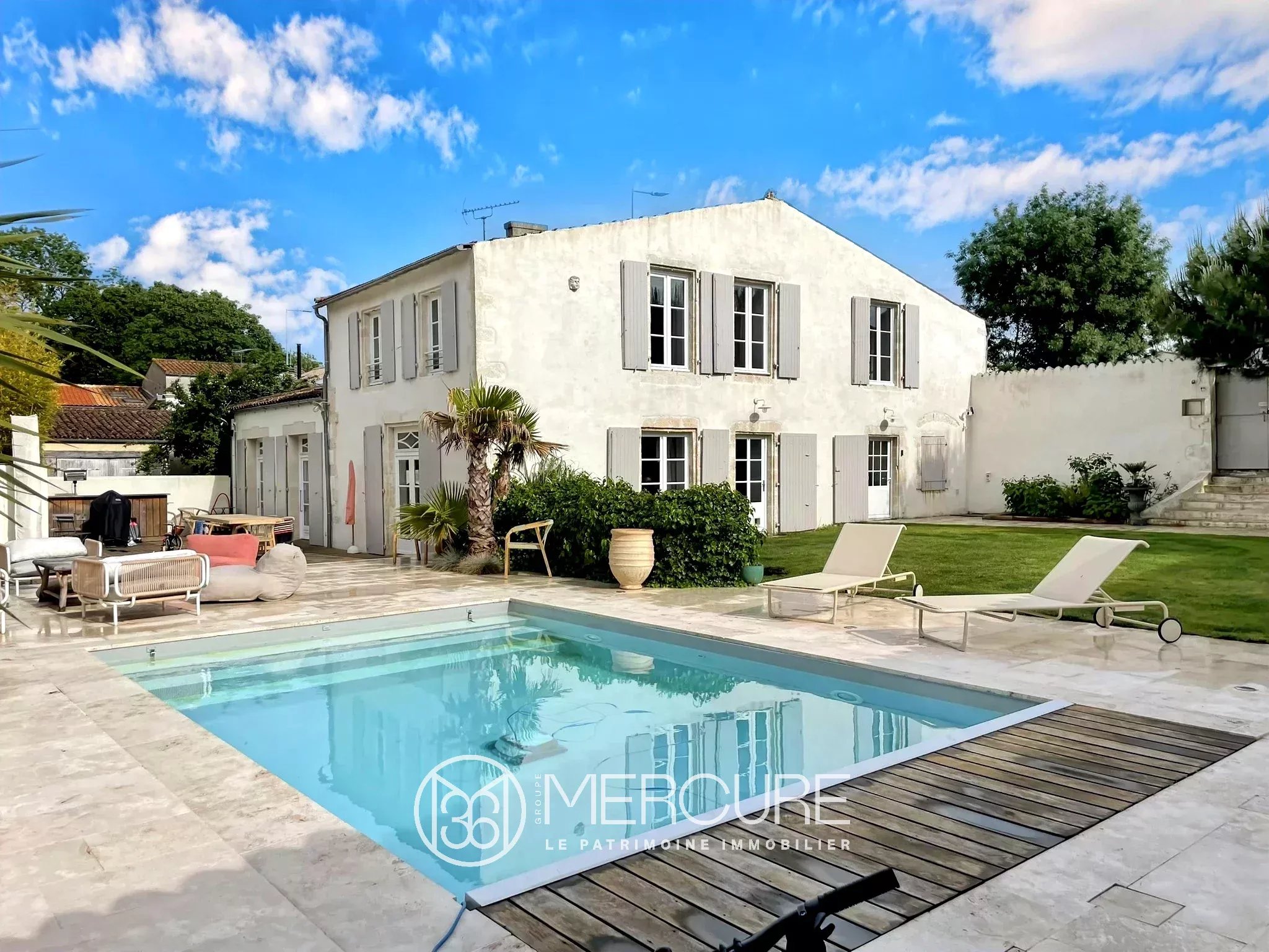 HOUSE WITH SWIMMING POOL, HIGH QUALITY RENOVATION - 10361PO