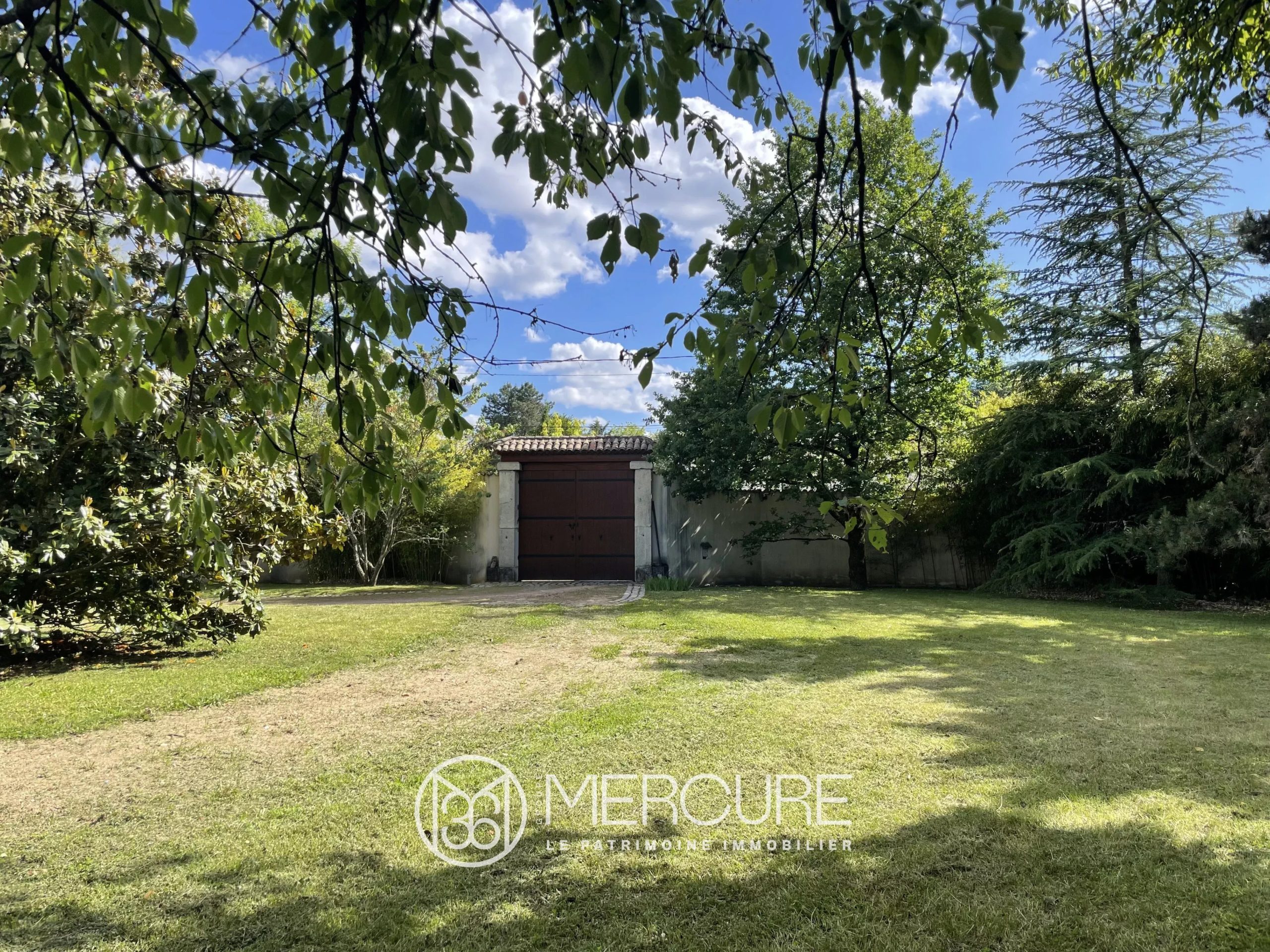 ECULLY  Vente terrain – secteur résidentiel – - 5056LY