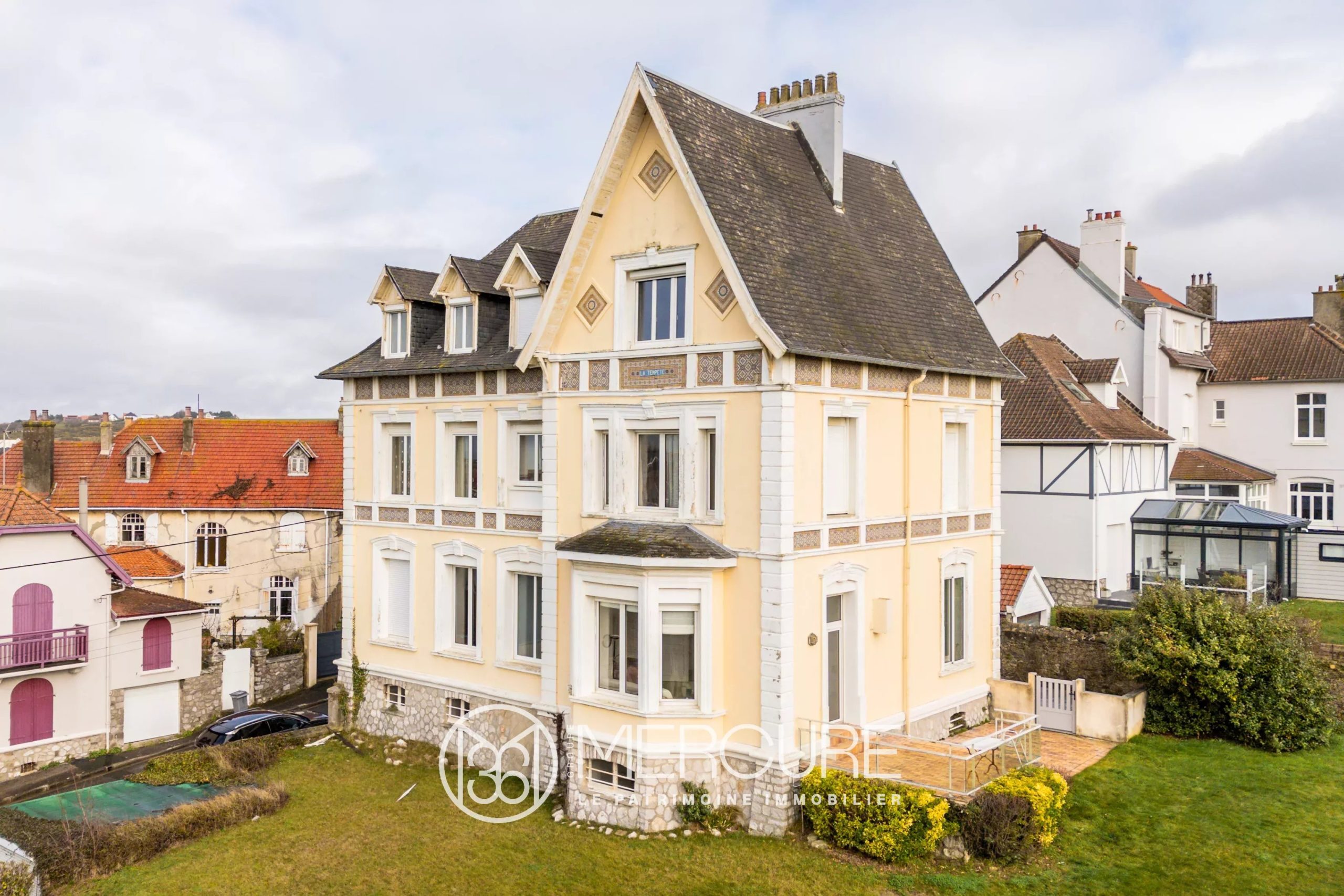 HISTORIC VILLA FROM THE END OF THE 19TH CENTURY - 21524NC