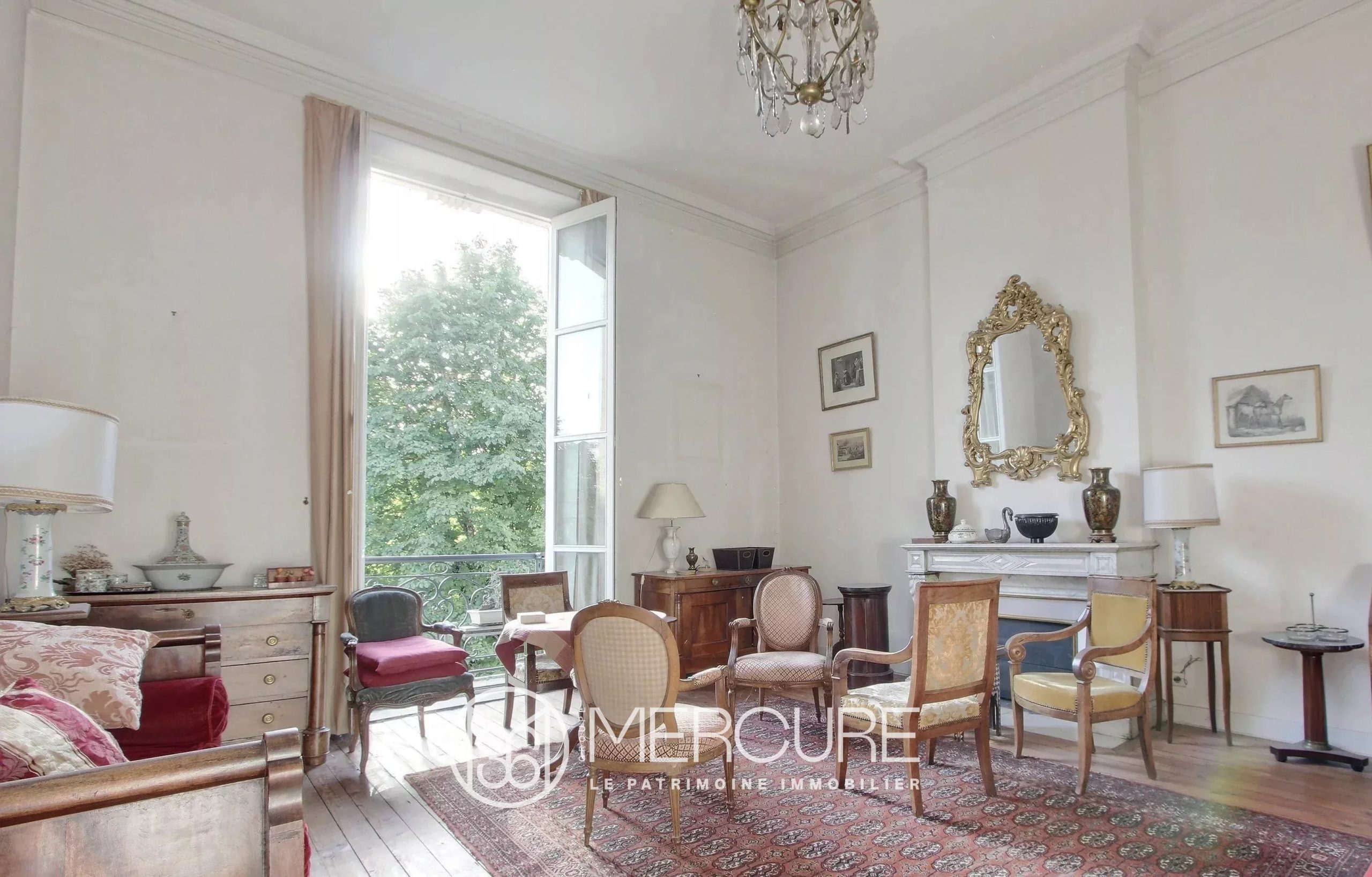 BORDEAUX GAMBETTA – SUPERB FLAT WITH LIFT - 901094bxA