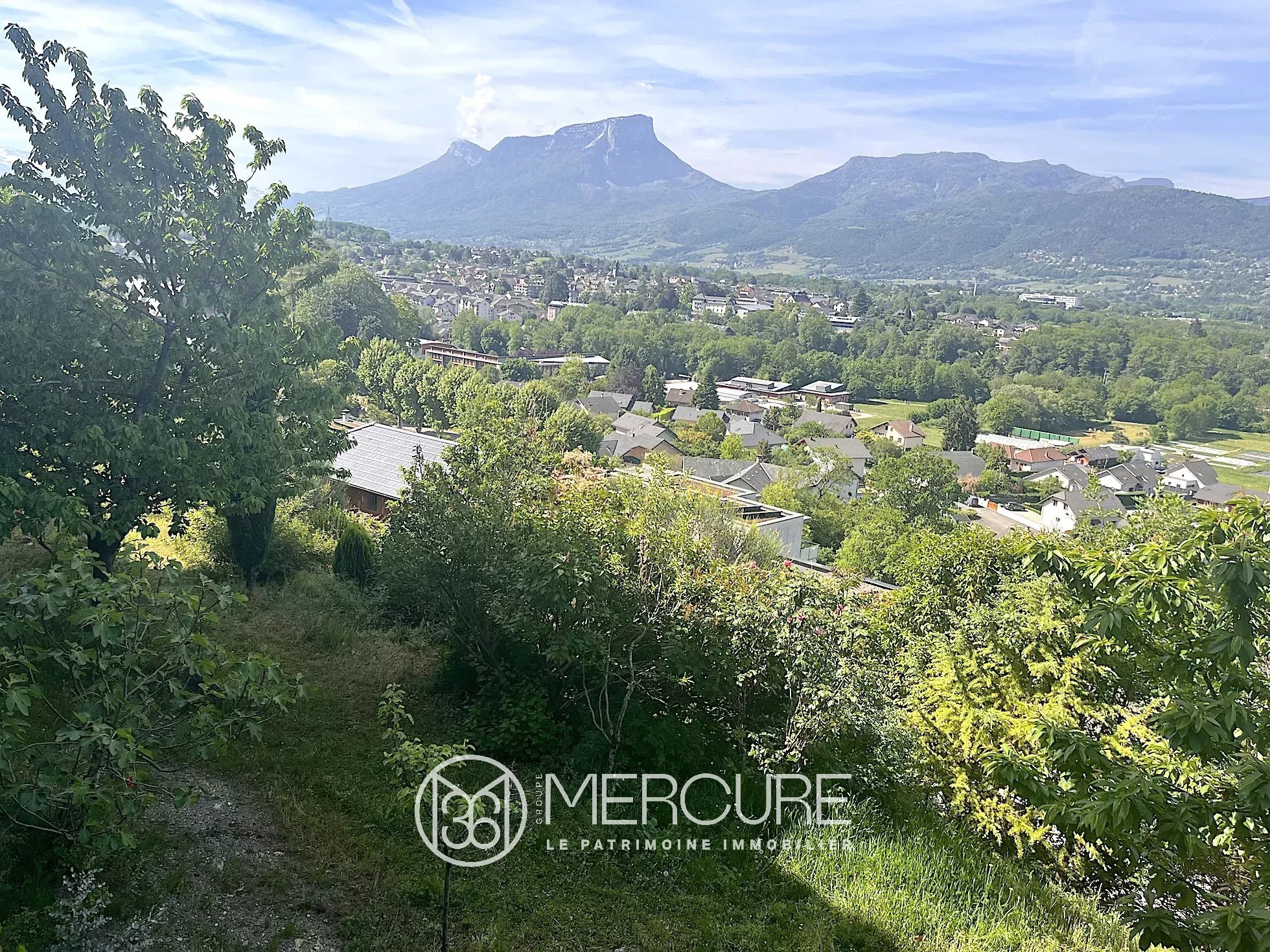 Terrain constructible d’Exception de 991 m2 avec Vue Panoramique à Challes-les-Eaux - 5007LY