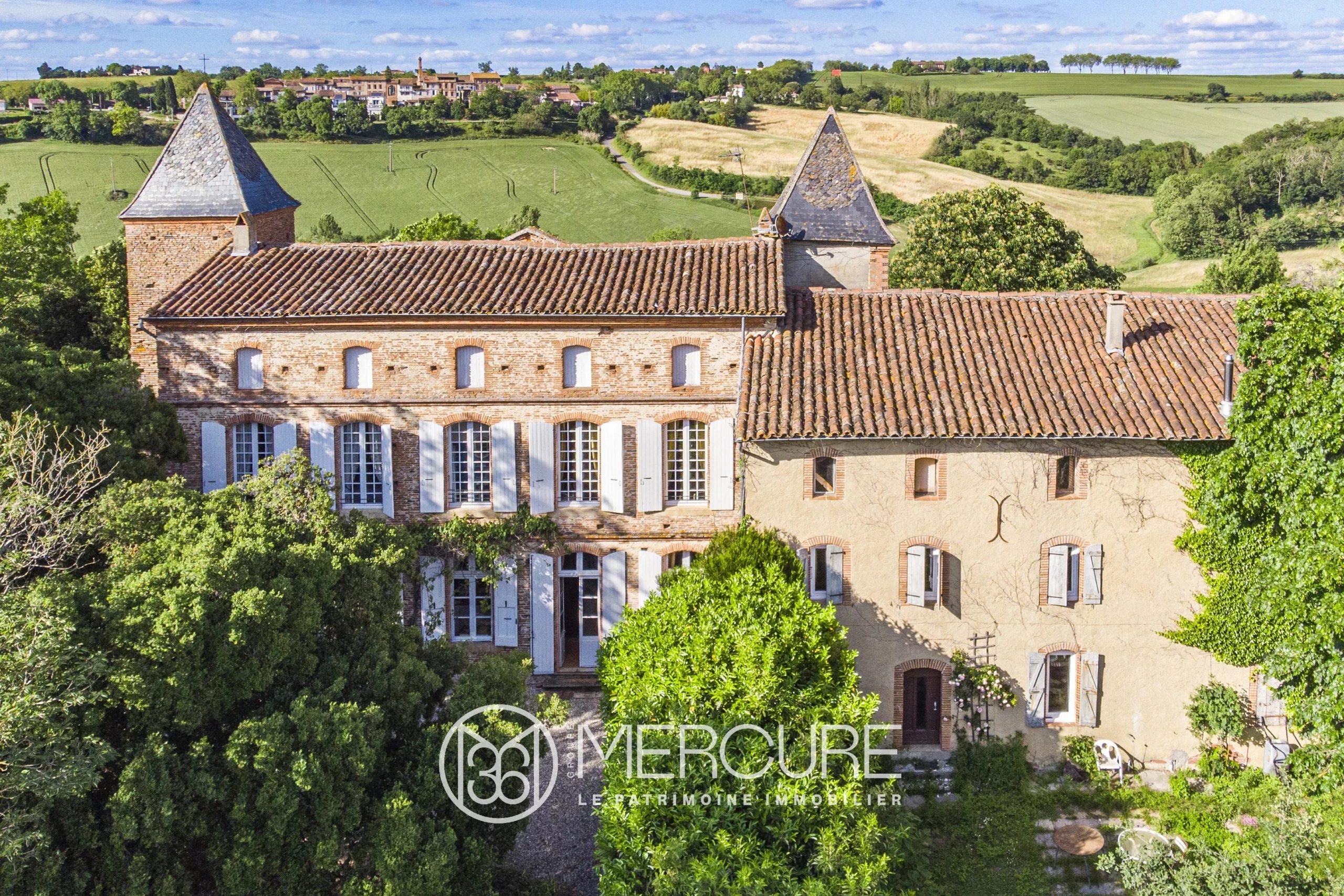 ELEGANTE DEMEURE XVIIe – PARC ET PISCINE - 9345TS