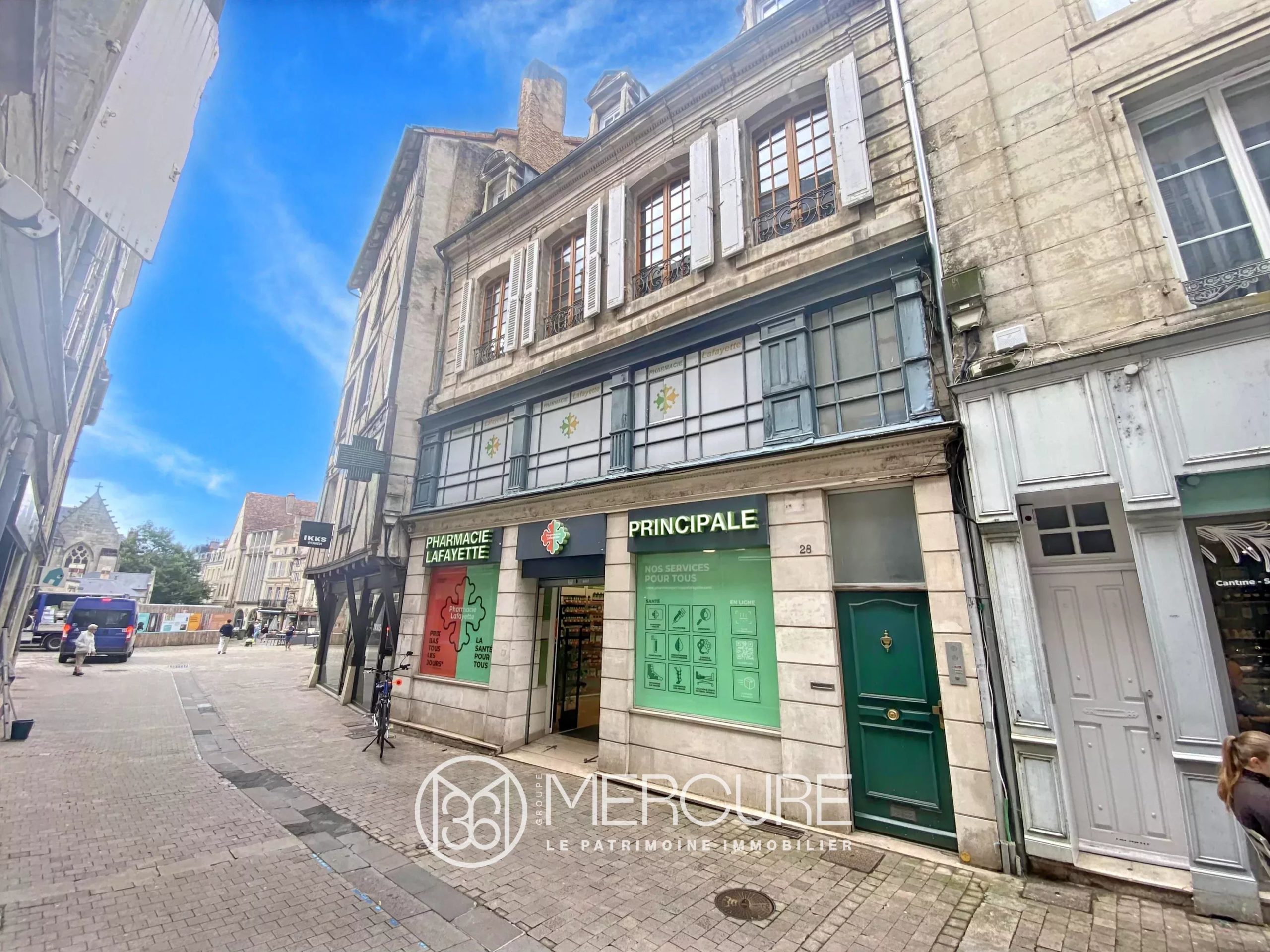 POITIERS-PLATEAU, APPARTEMENT EN DUPLEX DE TYPE 4/5 - 10383po