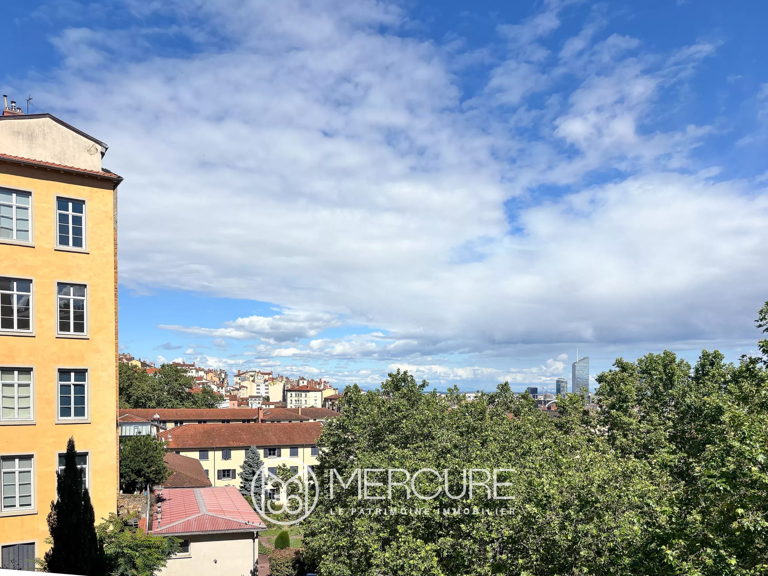 Lyon 1er Croix Rousse Appartement en duplex  190 m² 6 pièces – Très belle vue - 5104LY