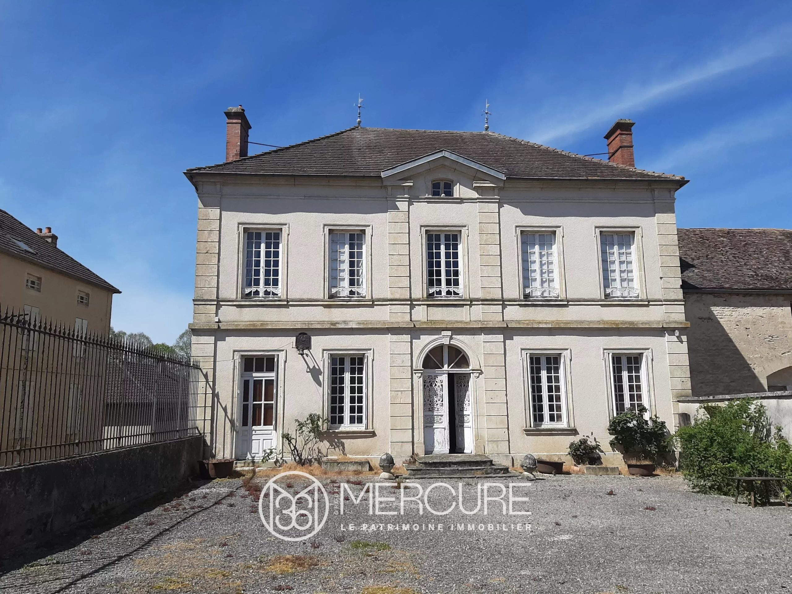 CHARACTER PROPERTY in need of restoration, ENCLOSED  GARDEN                       grounds - 21675MHL