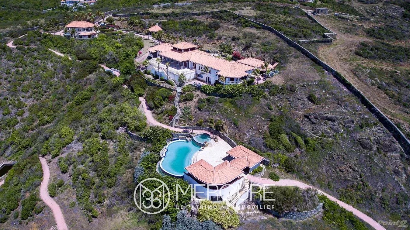 BEAUTIFUL EXCLUSIVE VILLA ON THE WATERFRONT - BHM5