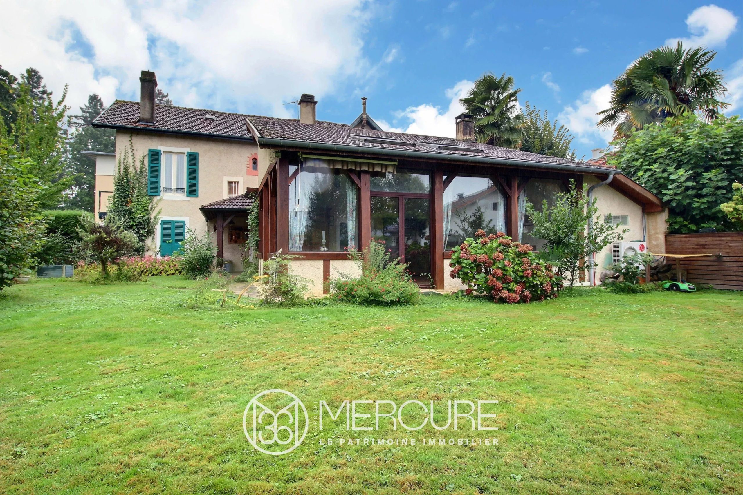 SPACIOUS TIOWN HOUSE ON BUILDING PLOT  OF 1 550M2 – PAU - 900998bx