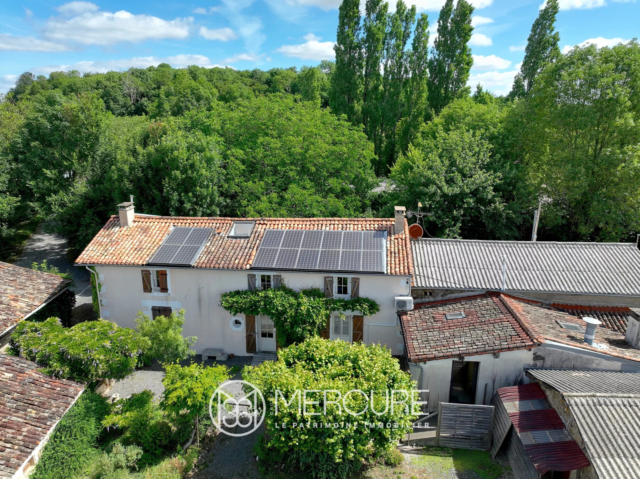 Fermette rénovée avec espaces de réception - 23413