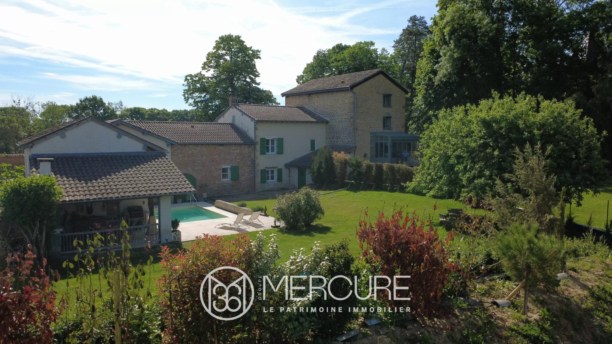 Moulin et ferme rénovés du château d’Estours, plus jardin et piscine - 21607VA