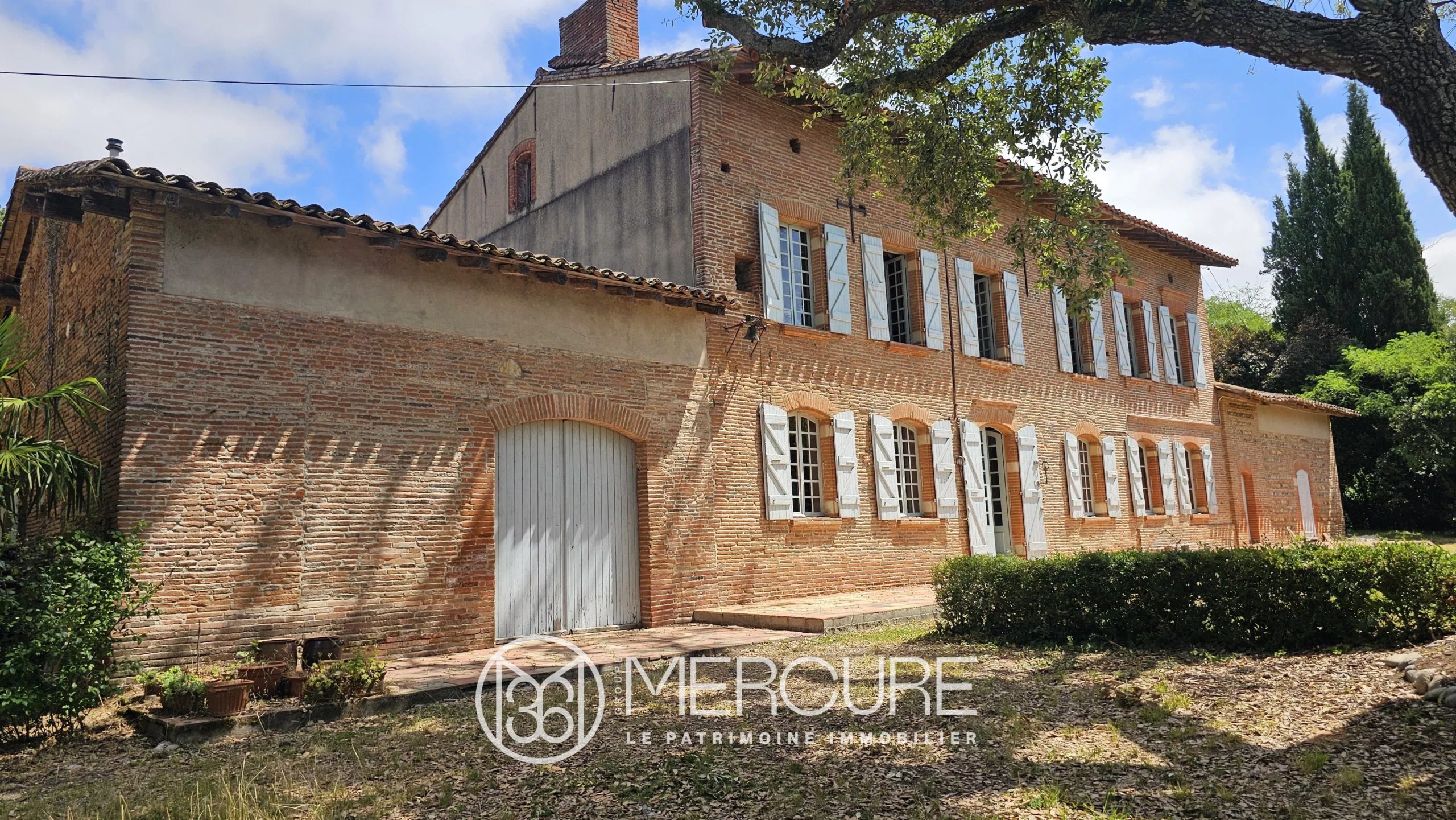 Aux portes de Toulouse, domaine de charme et d&rsquo;histoire au cœur des collines - 9370TS