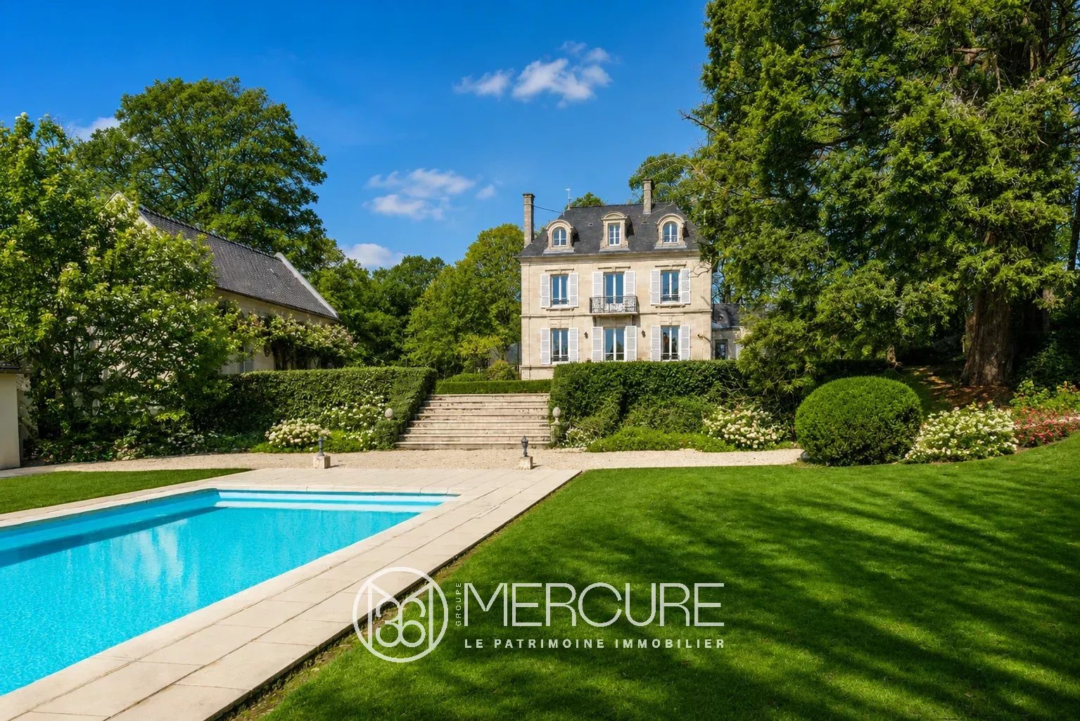 Oise – Manor house, outbuilding, swimming pool and enclosed park - 80623PI