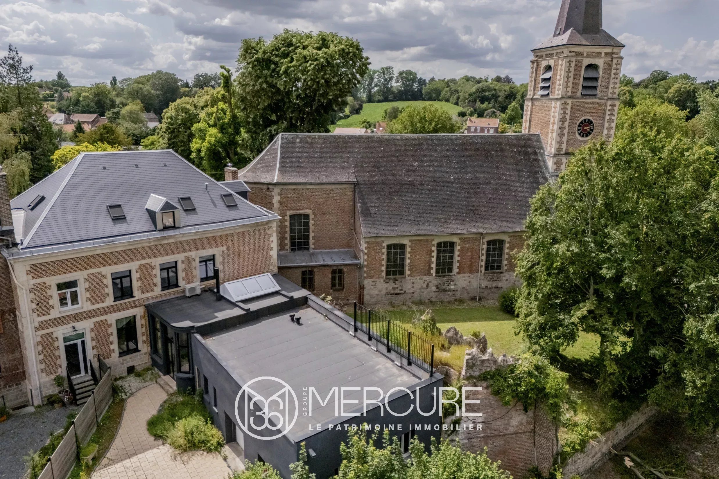 Hauts-de-France – Valenciennes countryside. A distinctive and exceptional country house. - 21681NC