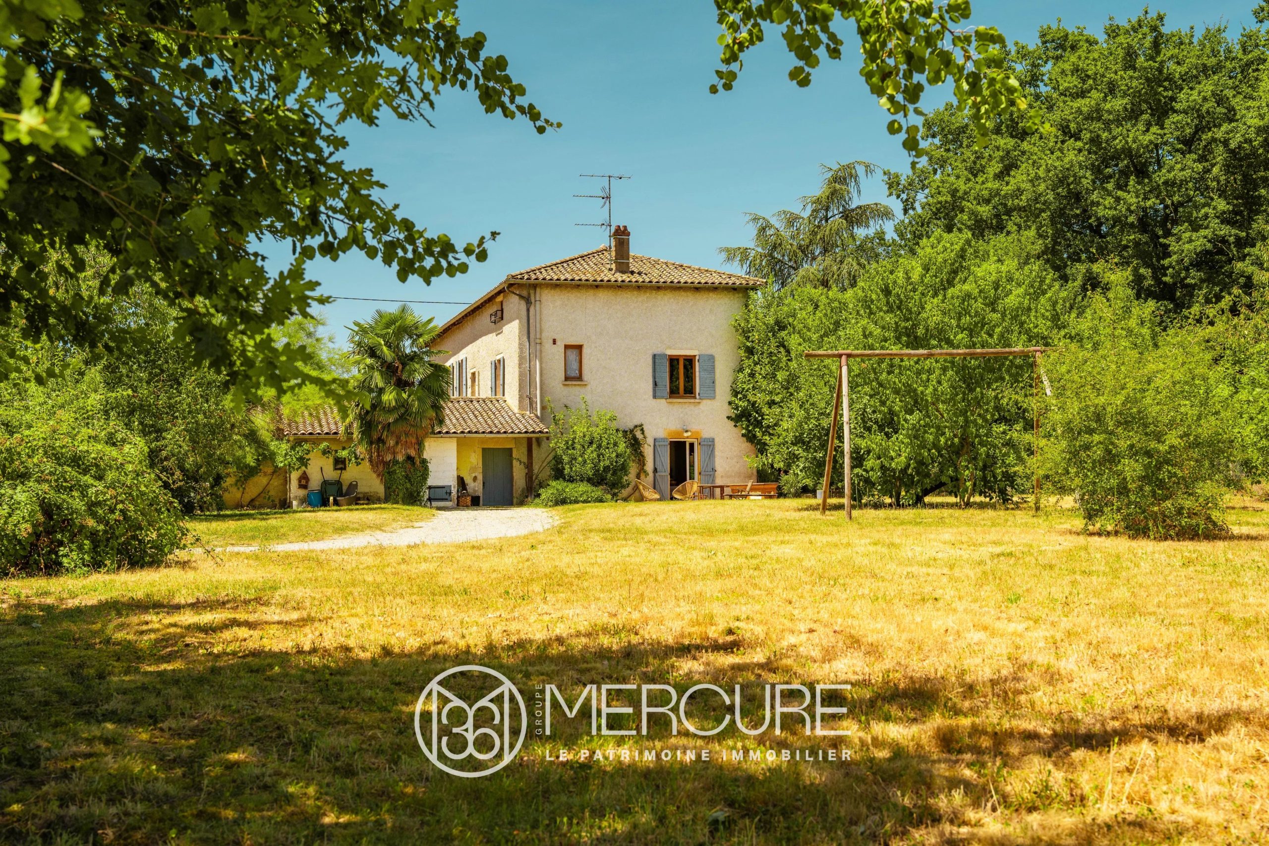 Maison en pisé au cœur d&rsquo;un hameau paisible du Beaujolais – Charentay - 5114LY