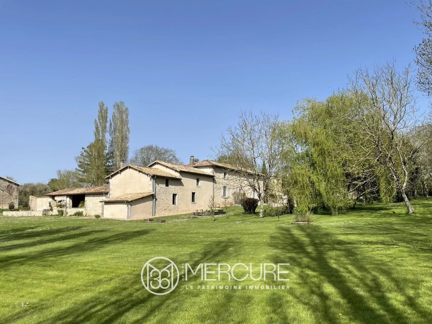 Maison 6 pièces 174 m² · à La Mothe-Saint-Héray · 174 m² · 424 000 €