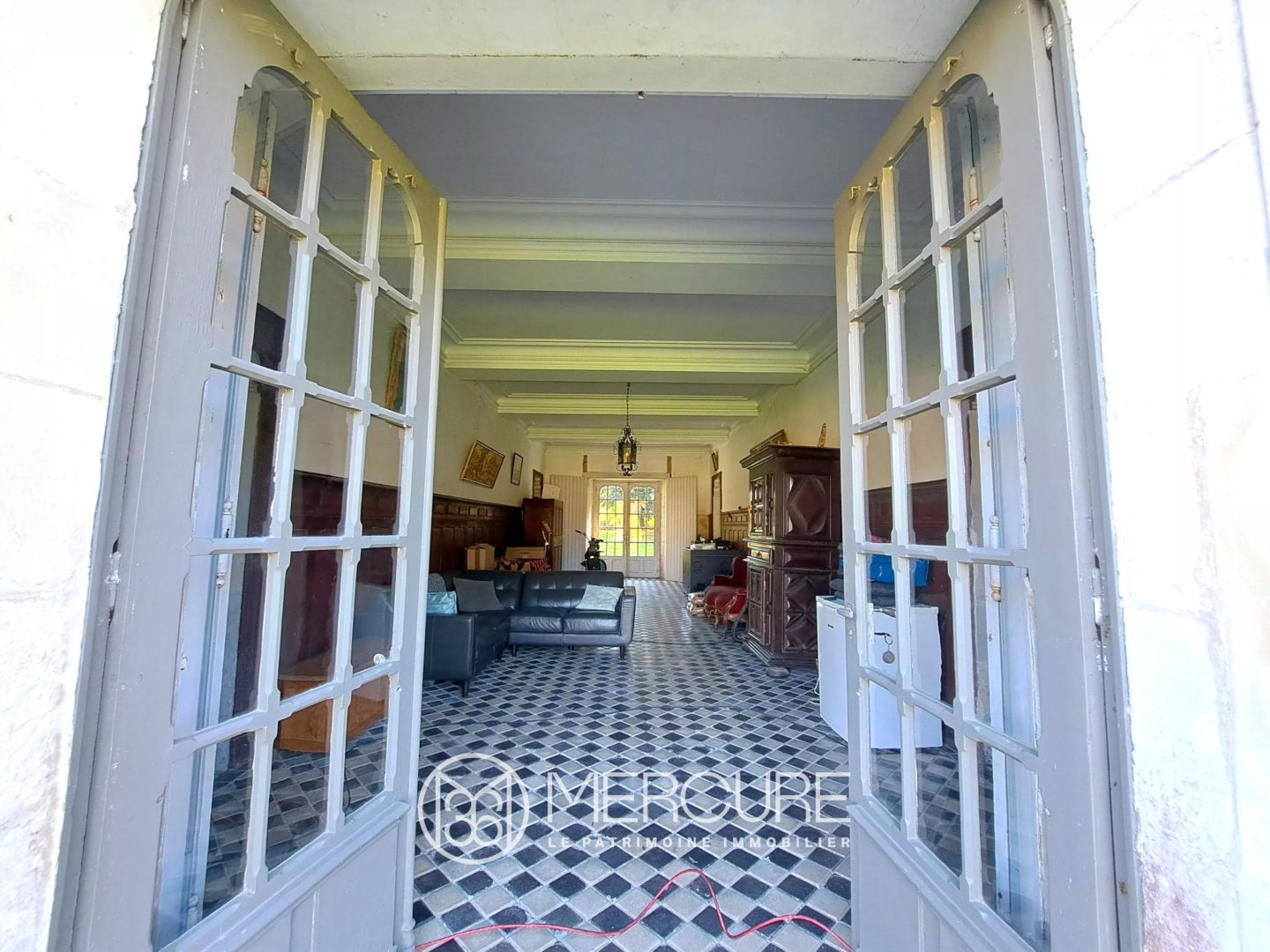 19th-CENTURY CHATEAU NEO GOTHIC ELEGANCE IN THE HEART  OF THE SAINTONGE COUNTRYSIDE - 10234PO
