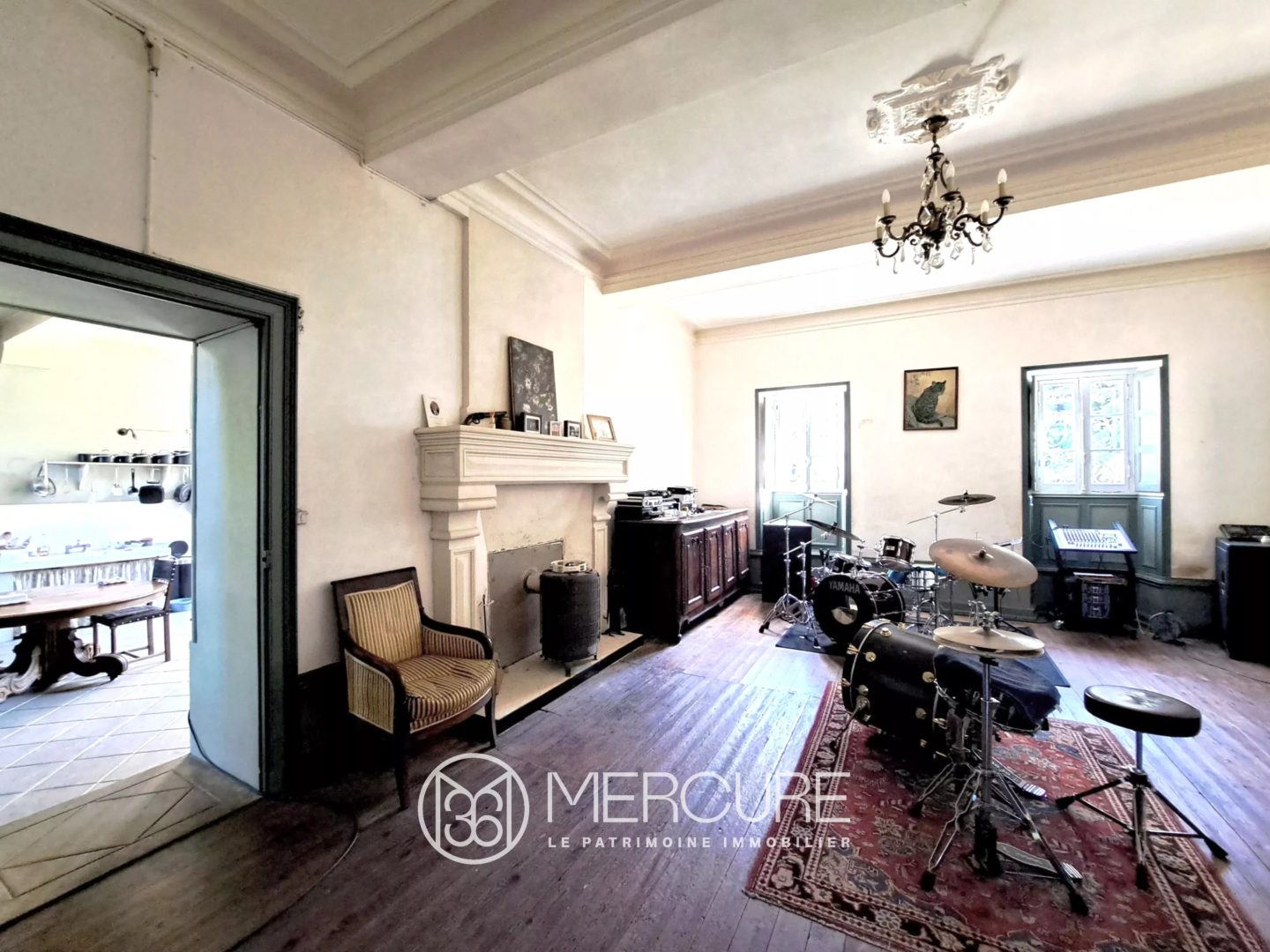 19th-CENTURY CHATEAU NEO GOTHIC ELEGANCE IN THE HEART  OF THE SAINTONGE COUNTRYSIDE - 10234PO