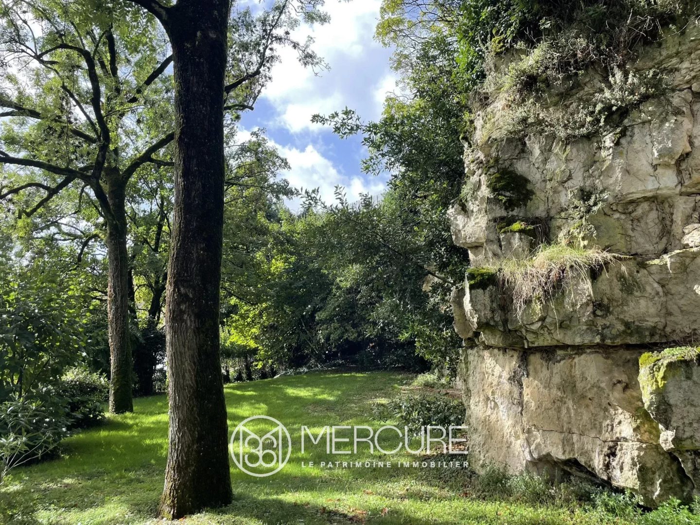 MAISON DE PLAIN-PIED AVEC VUE SUR LA RIVIERE - 10238PO