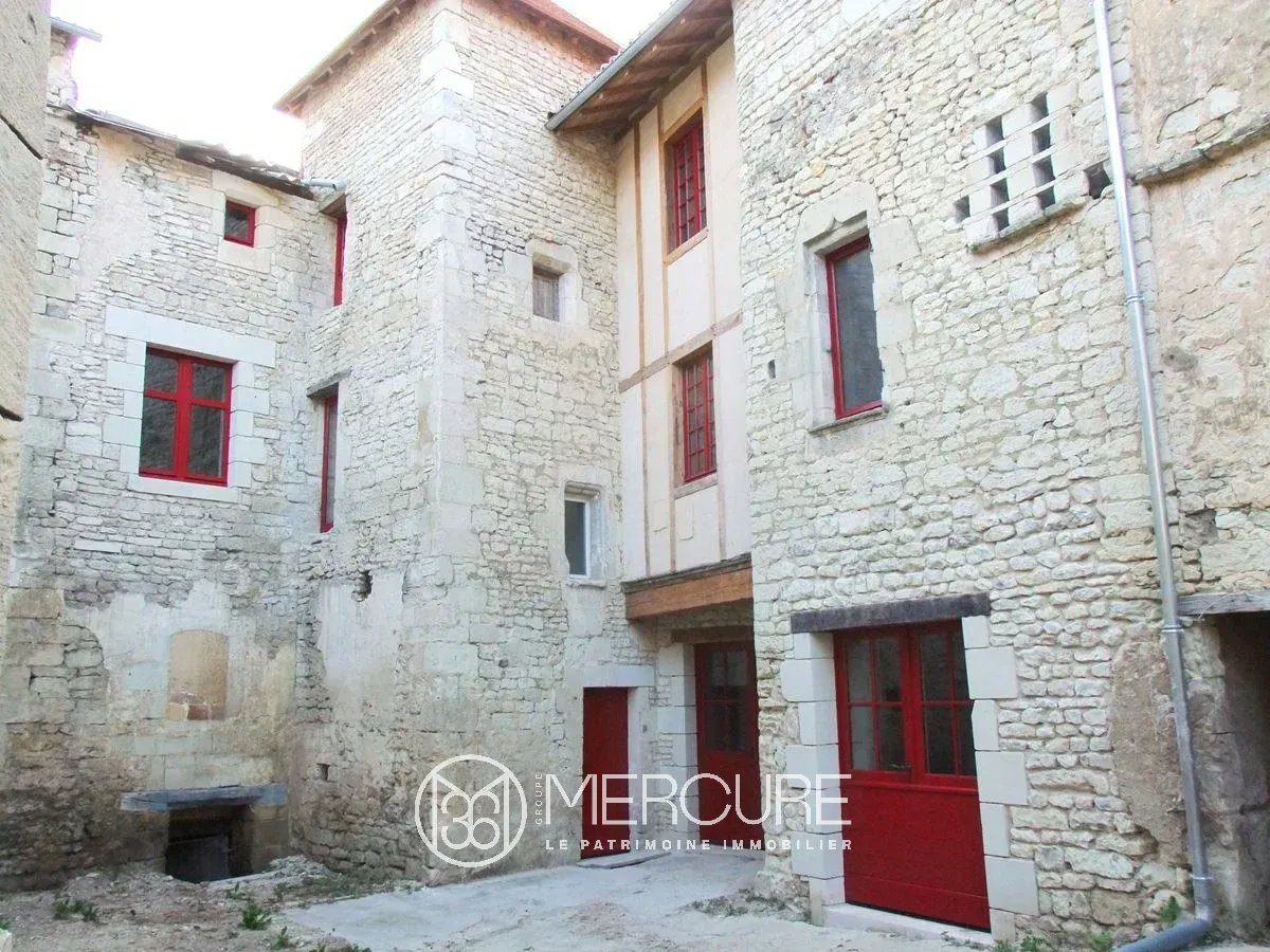 Maison 9 pièces 250 m² · à Mirebeau · 250 m² · 199 000 €
