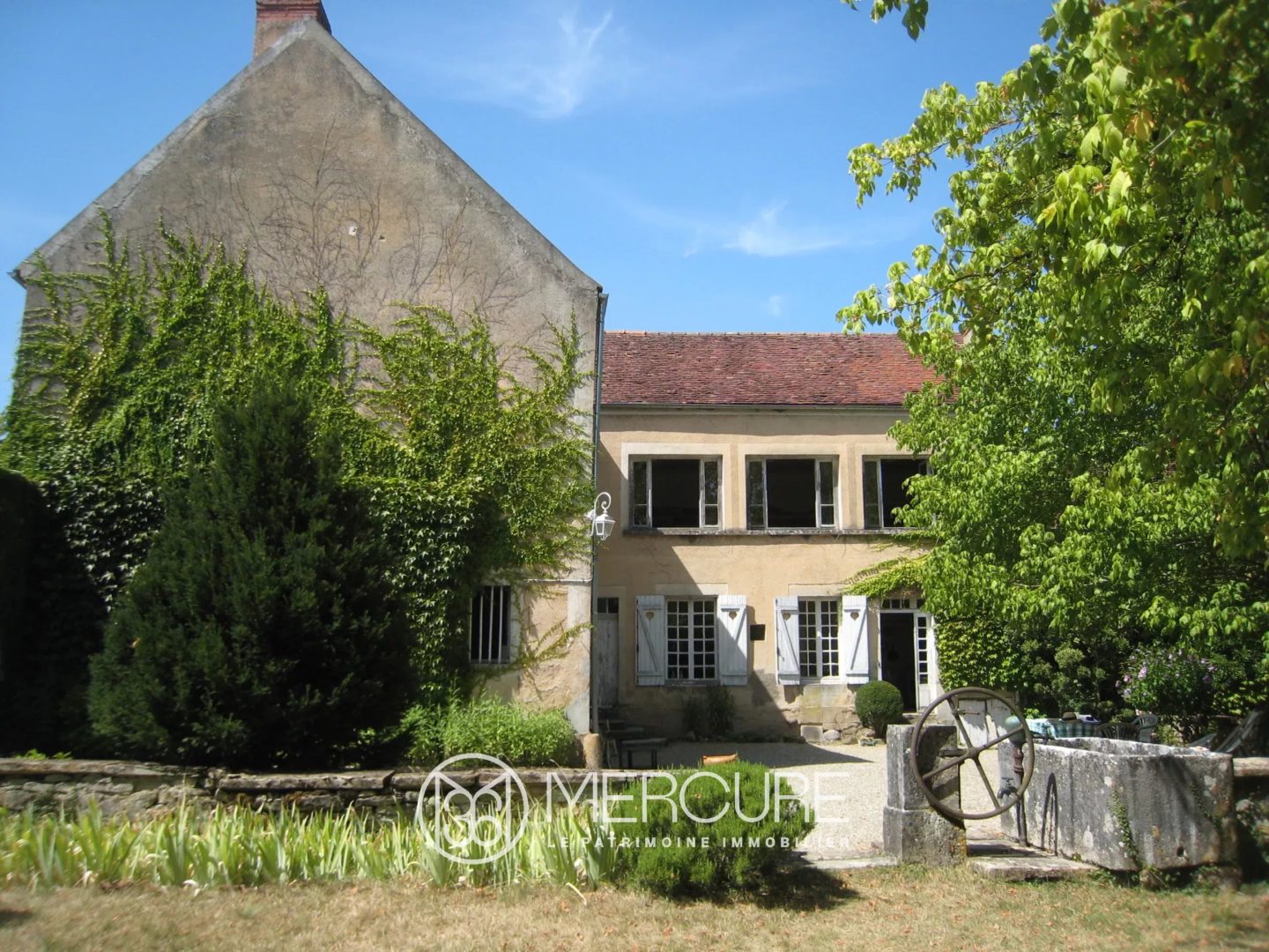 MAISON DE CARACTERE DU 18ème SIECLE, SECTEUR VEZELAY – AVALLON - 1572MHL
