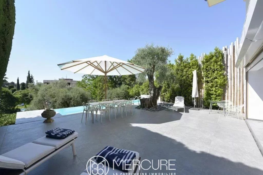 RENOVATED MANOR HOUSE – VIEWS OF CANNES AND THE SEA - 157vm