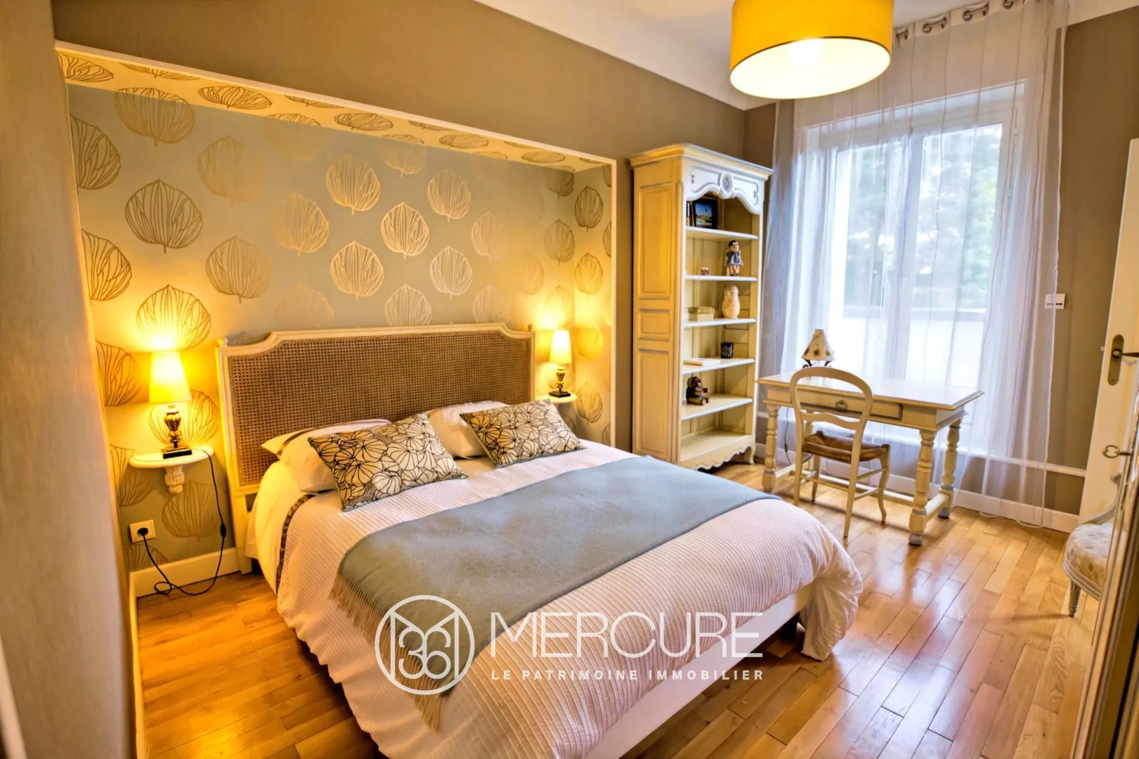 Belle propriété de 380m² sur 1429m², 6 chambres, terrasse, piscine, Chamalières - 20922AU