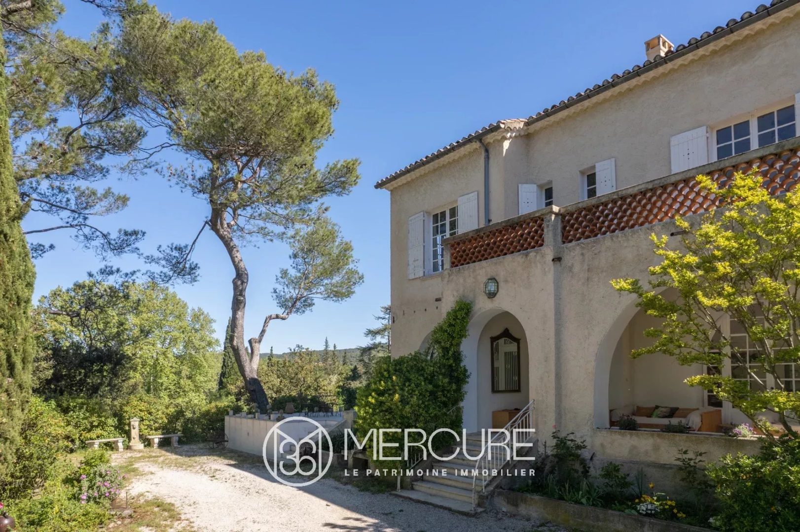 Bastide de Style art déco avec parc et piscine - 21143LR