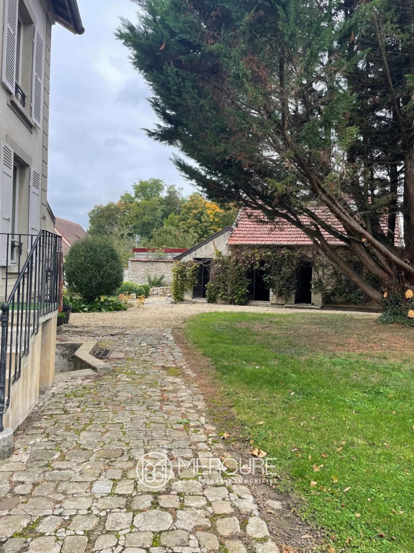 Brie-Comte-Robert, Maison de caractère avec grange - 21174IF2