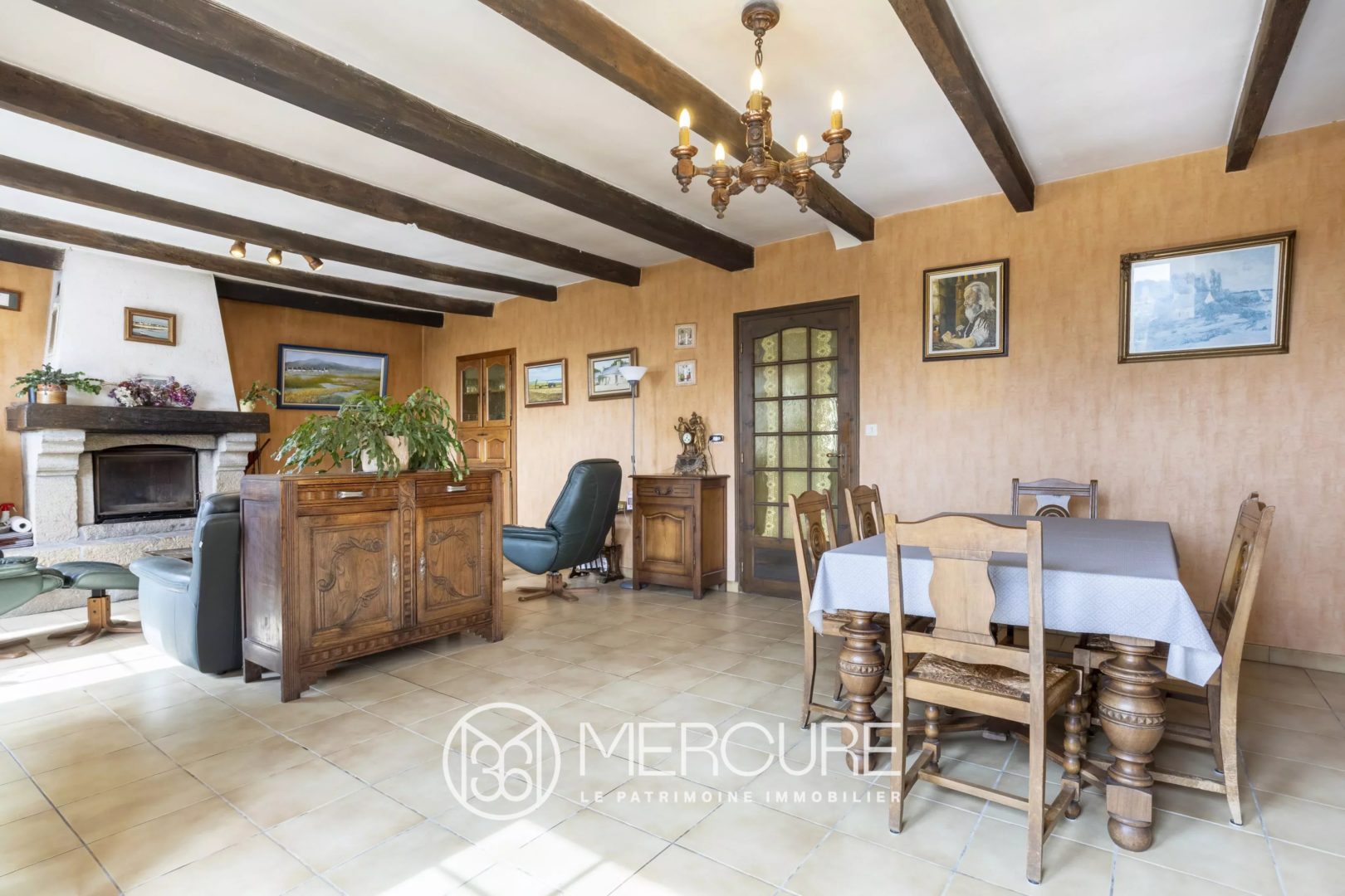 PLUGUFFAN – ANCIENNE FERME DE TROIS LONGERES ET HANGARS SUR 1,4 HA - 21359BR