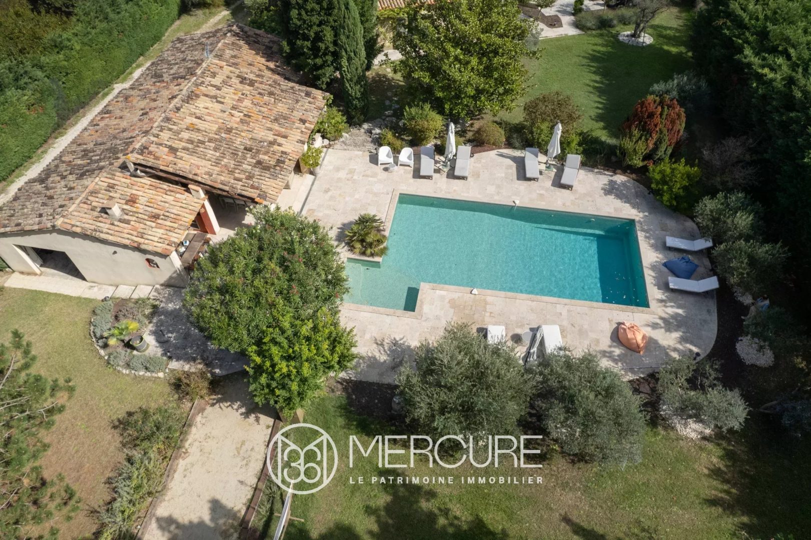 Charmante villa de 6 chambres dans le cadre idyllique de Maubec - 21436LR