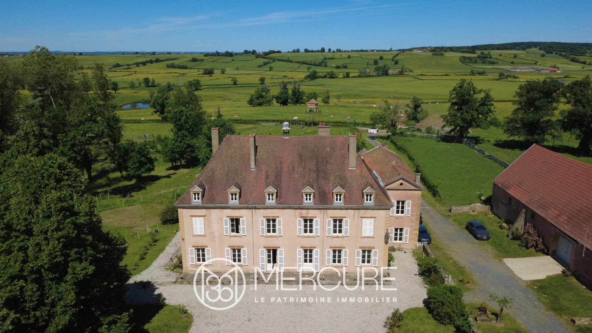Maison 19 pièces 532 m² · à Loire · 532 m² · 1 265 000 €