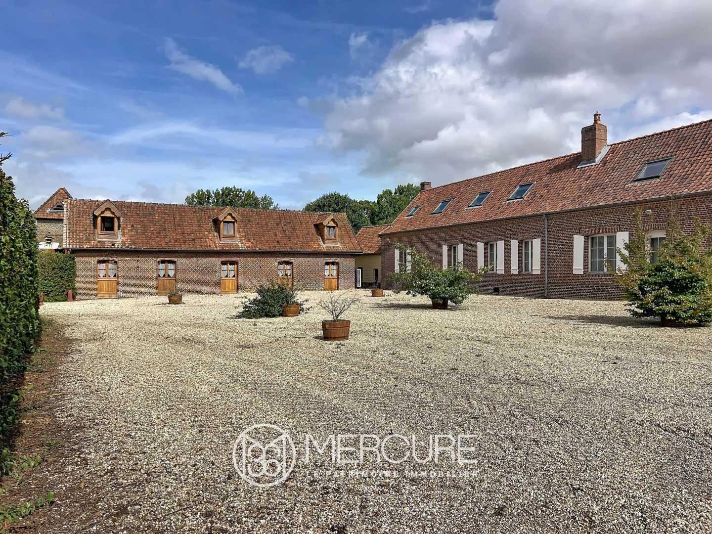 Maison 19 pièces 525 m² · à Froyelles · 525 m² · 727 000 €