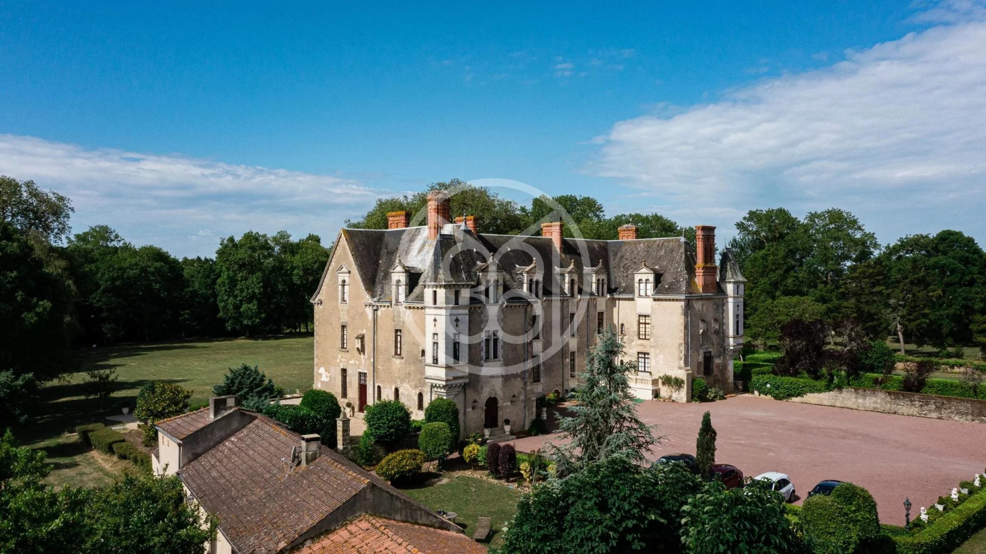 Vendée – Château d’exception – XVIIe siècle – 17 Ha - 2275VE