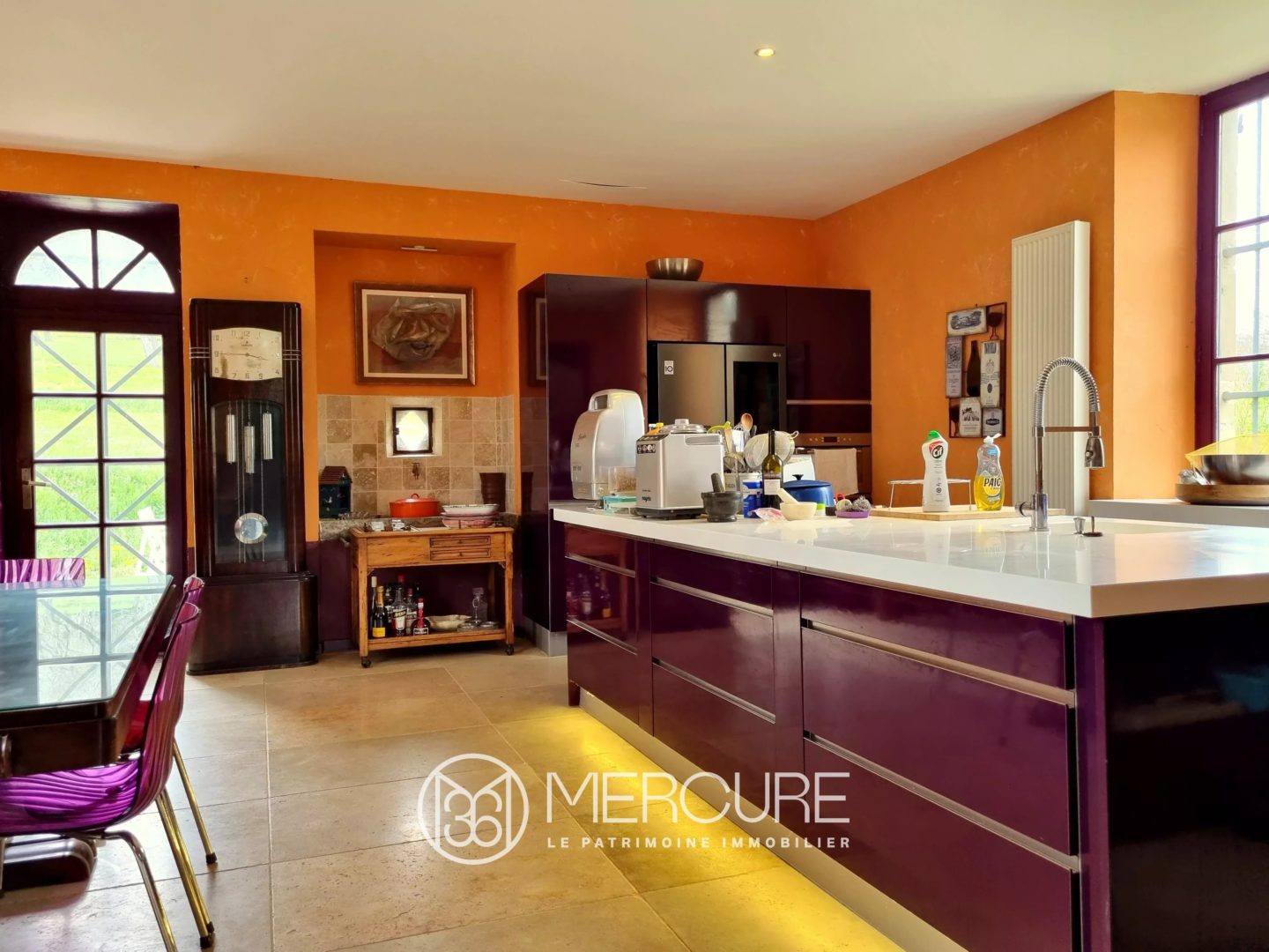 Propriété de 415 m² - 4682LY