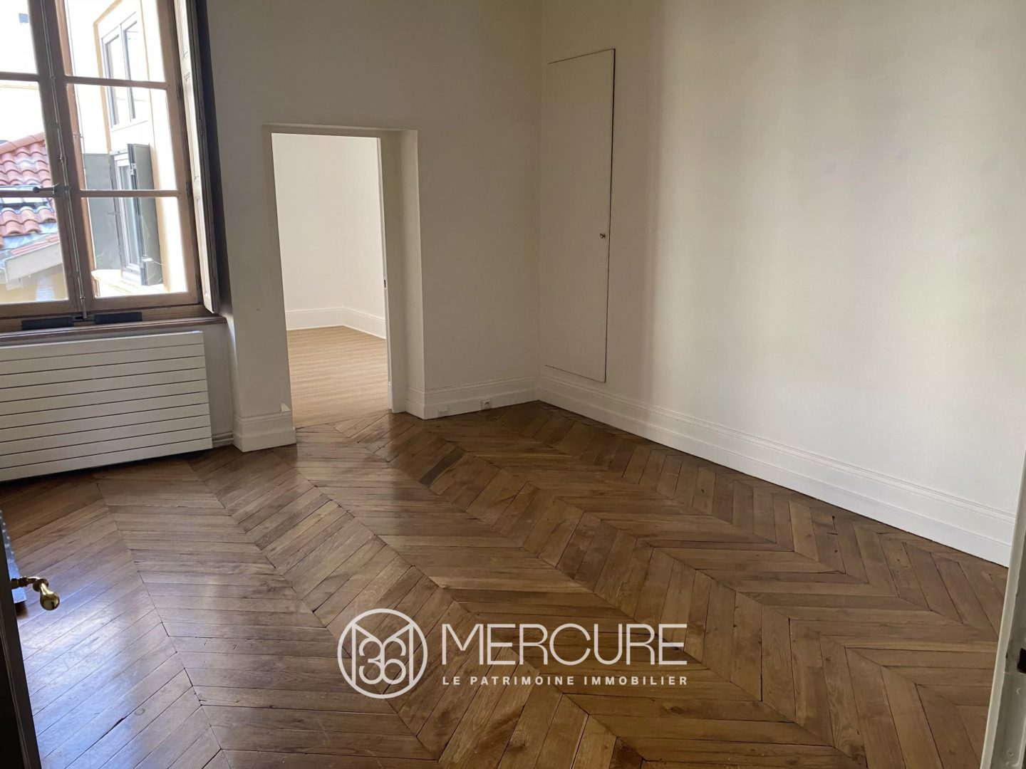 A LOUER – APPARTEMENT 135,83 M² – LYON 2° PLACE BELLECOUR - 4987LY