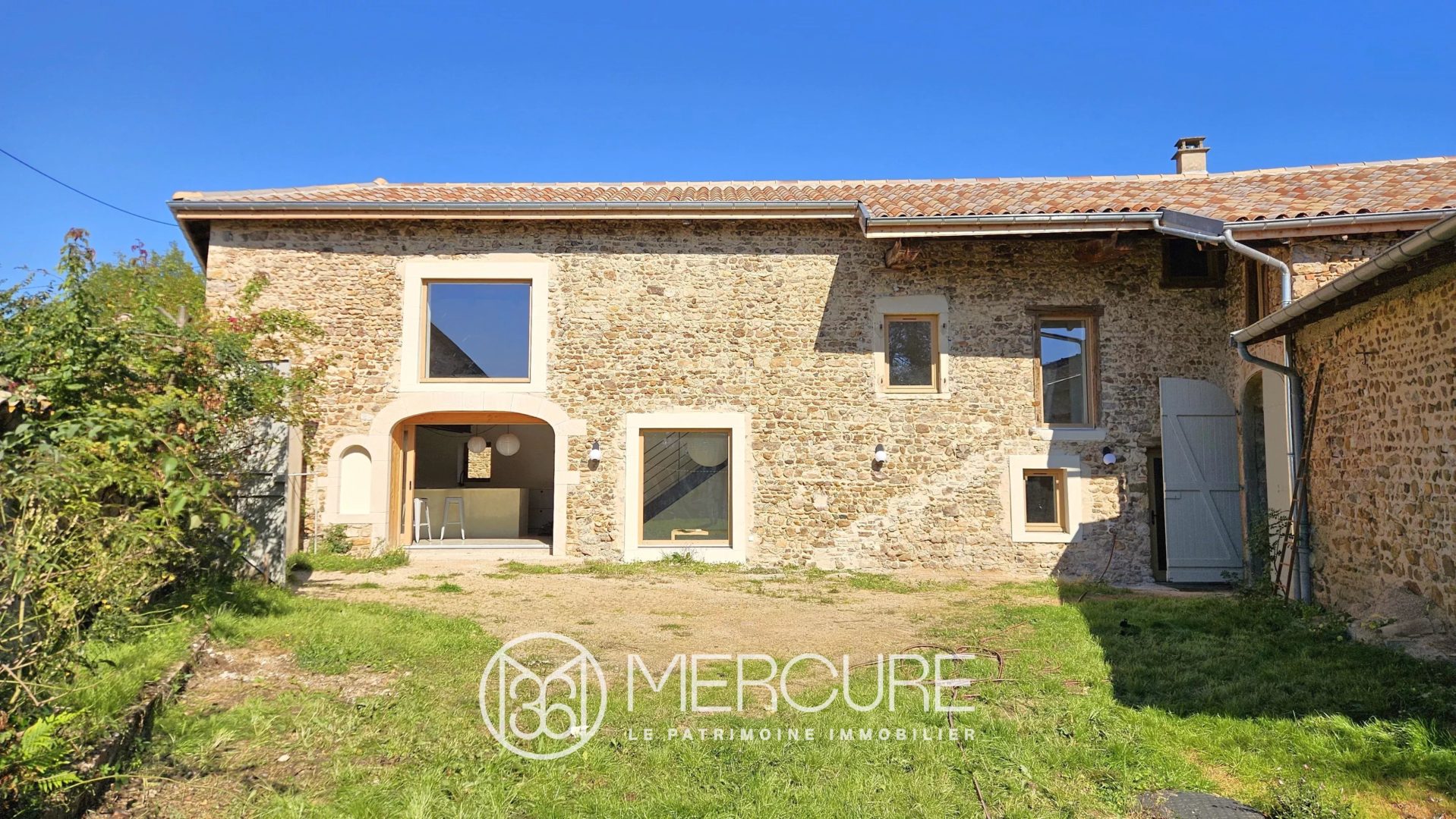 COUP DE COEUR – Rénovation d’architecte au cœur du Beaujolais - 5006LY