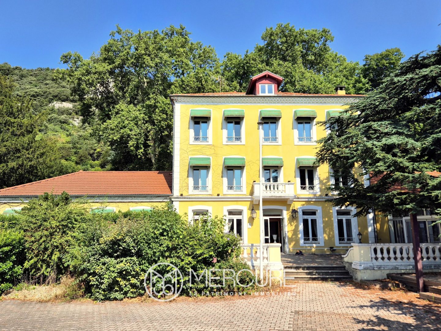 Maison 40 pièces 2000 m² · à Soyons · 2 000 m² · 1 995 000 €