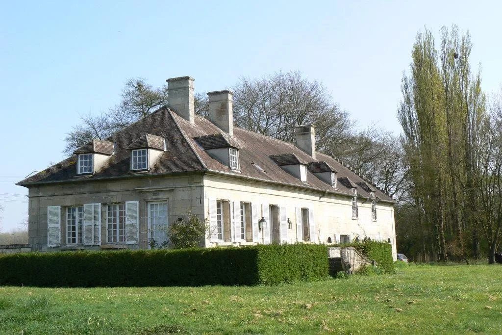 Oise – proximité de Compiègne

Maison en pierre construite en 1857, comprenant environ 370m² habitables … - 60129vm