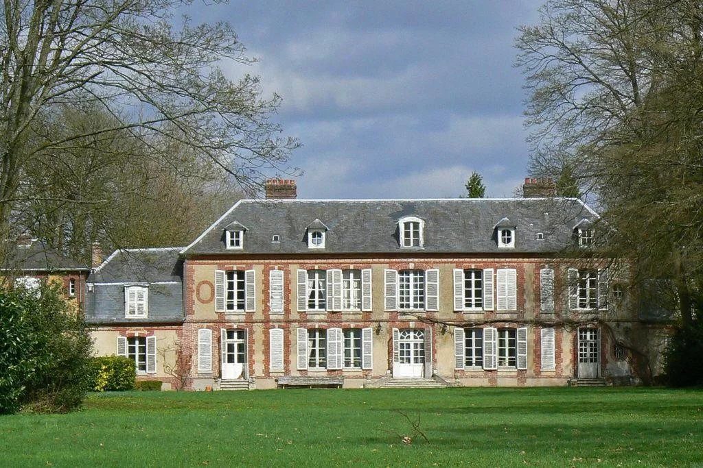 OISE – PAYS DE THELLE – 60KM DE PARIS	

CHÂTEAU XVIIIEME SIECLE DANS SON PARC DE 3,8HA – ISMH

Château … - 60232vm