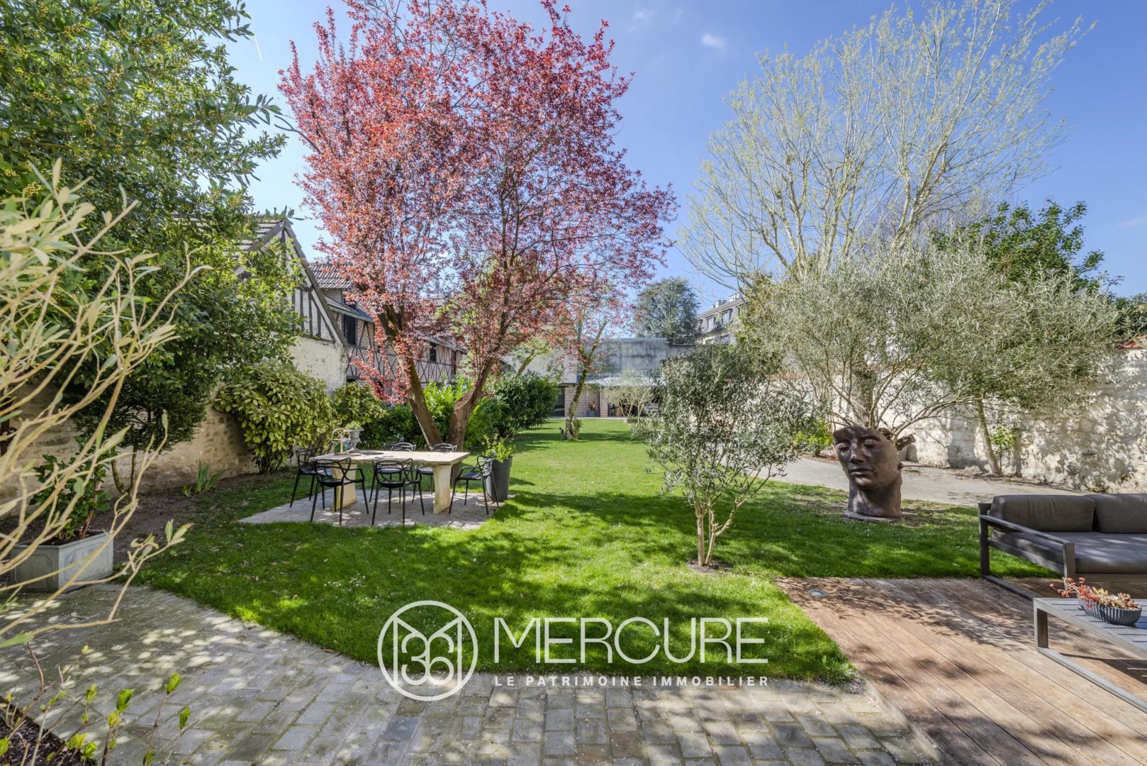 OISE – COMPIEGNE – ENSEMBLE IMMOBILIER, DEPENDANCES ET JARDIN - 80627PI