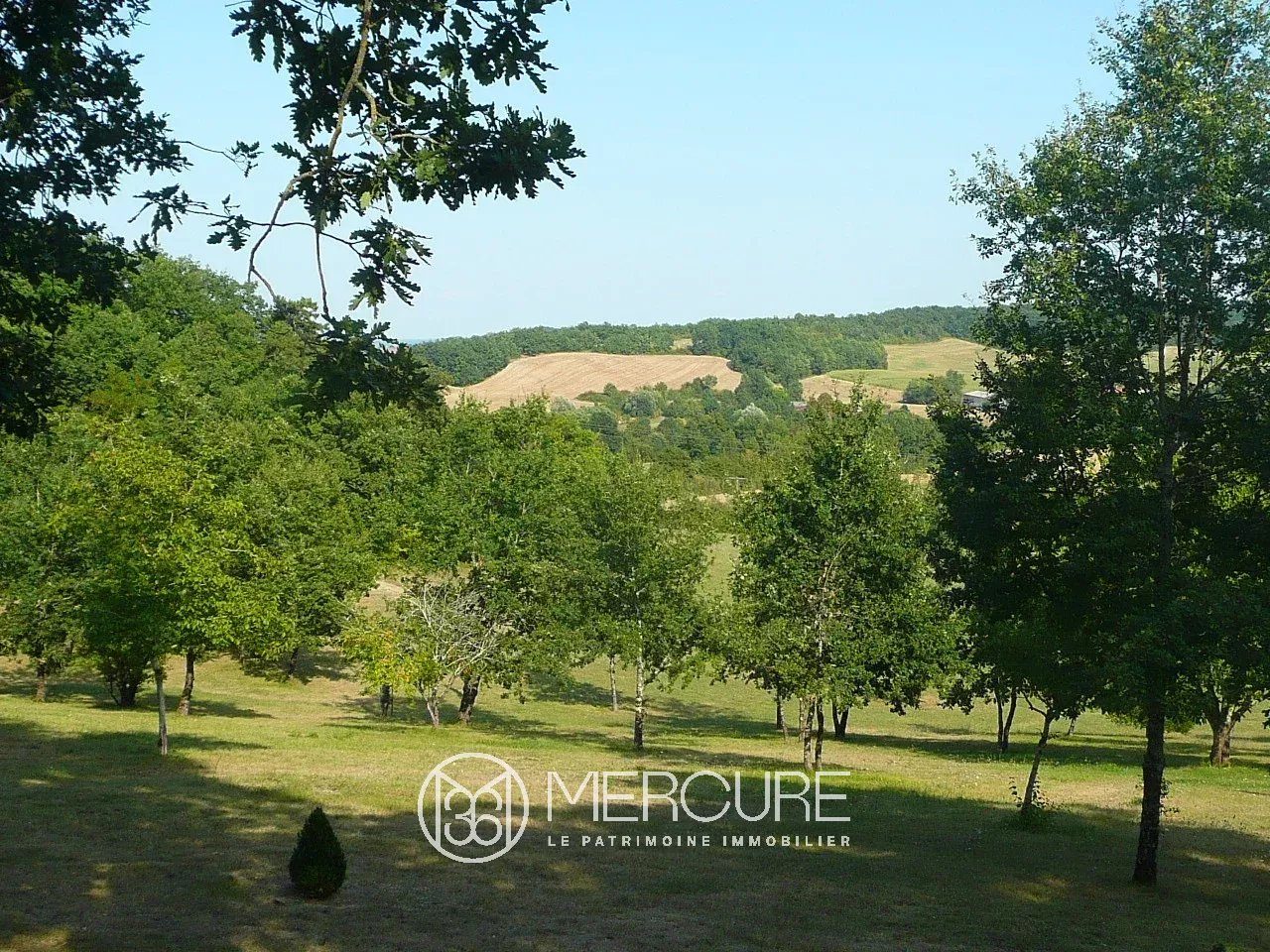 SOUTH OF FRANCE NEAR BERGERAC – 17th CENTURY CHATEAU - 900813bx