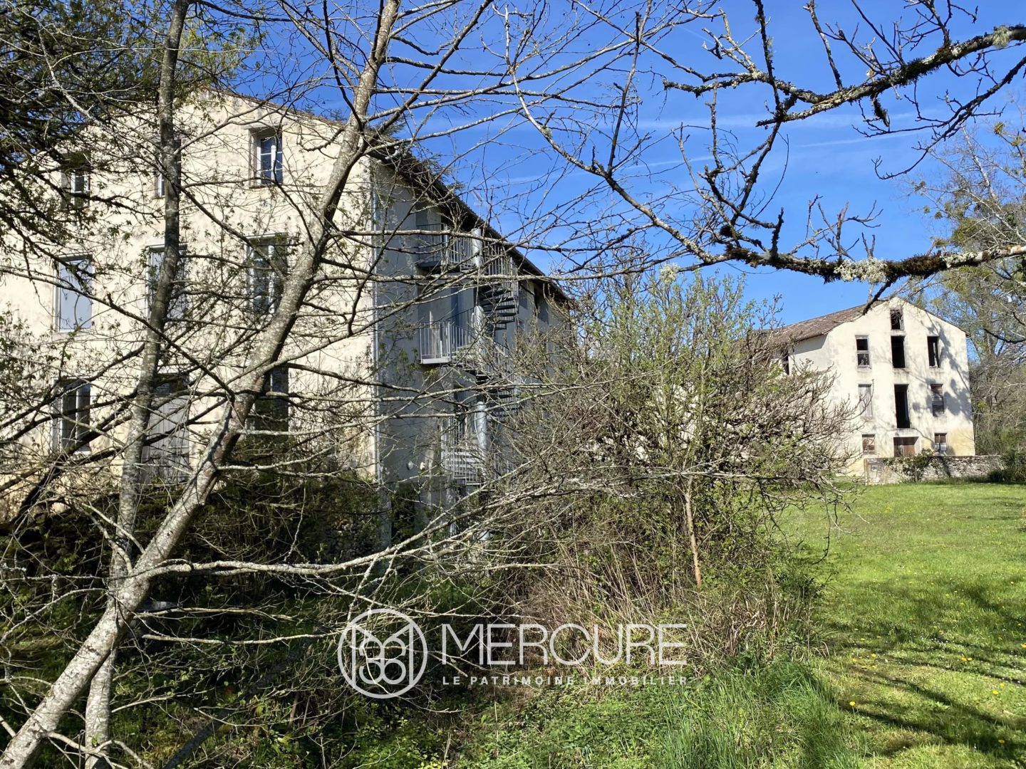 MAGNIFIQUE PROPRIETE AVEC POTENTIEL TOURISTIQUE ET EVENEMENTIEL – COEUR DU LOT-ET-GARONNE - 900852bx